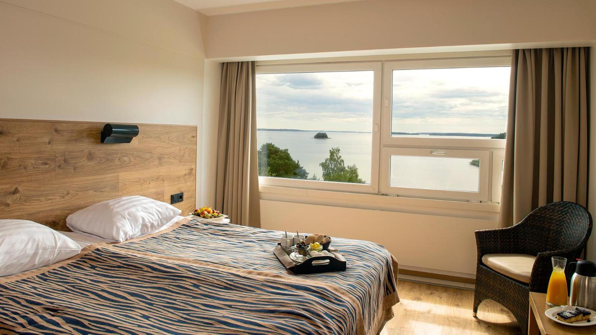 Classic Twin Room with Sea View - Photo 1