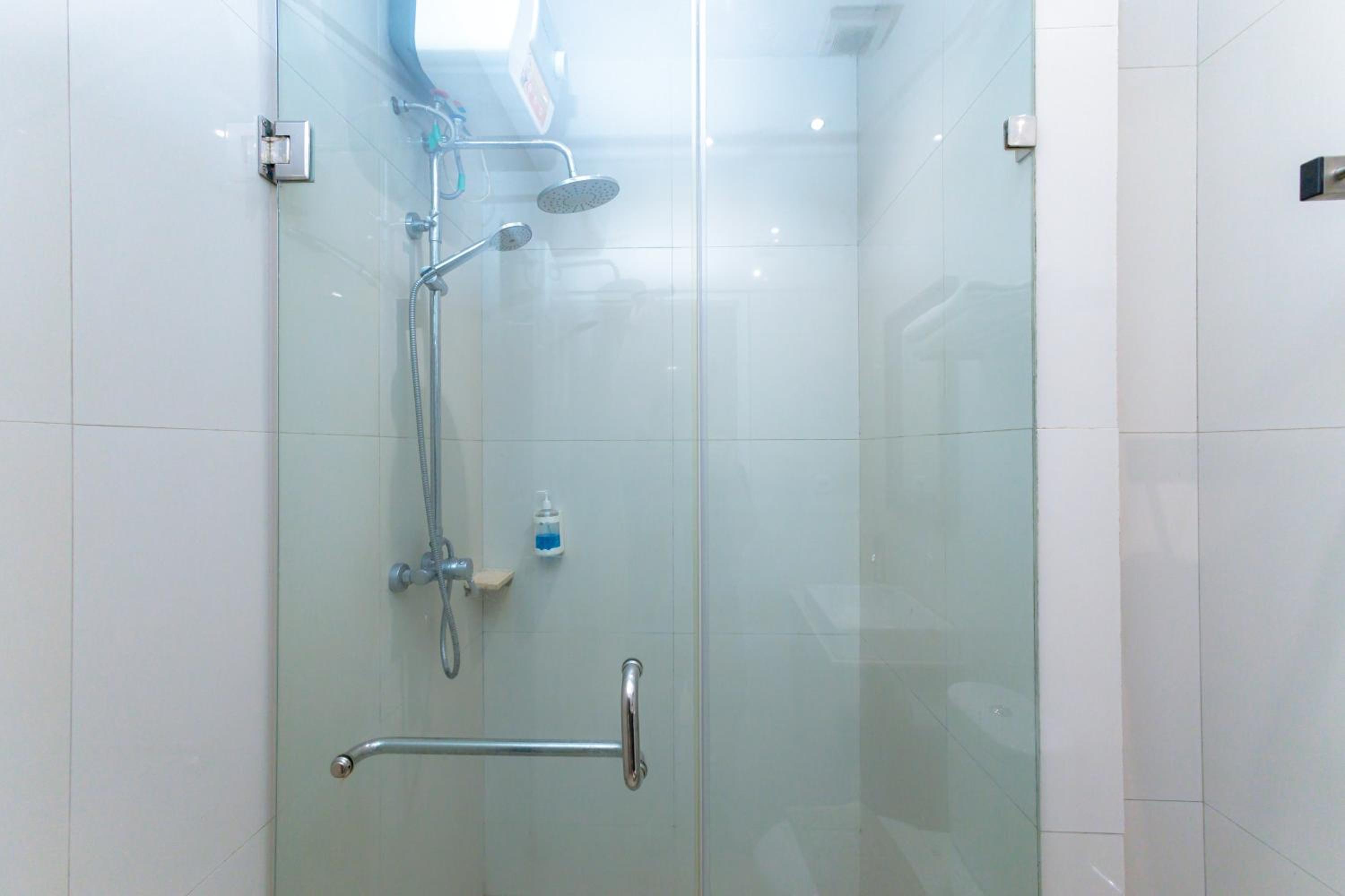 Deluxe Double Room - Photo 9
