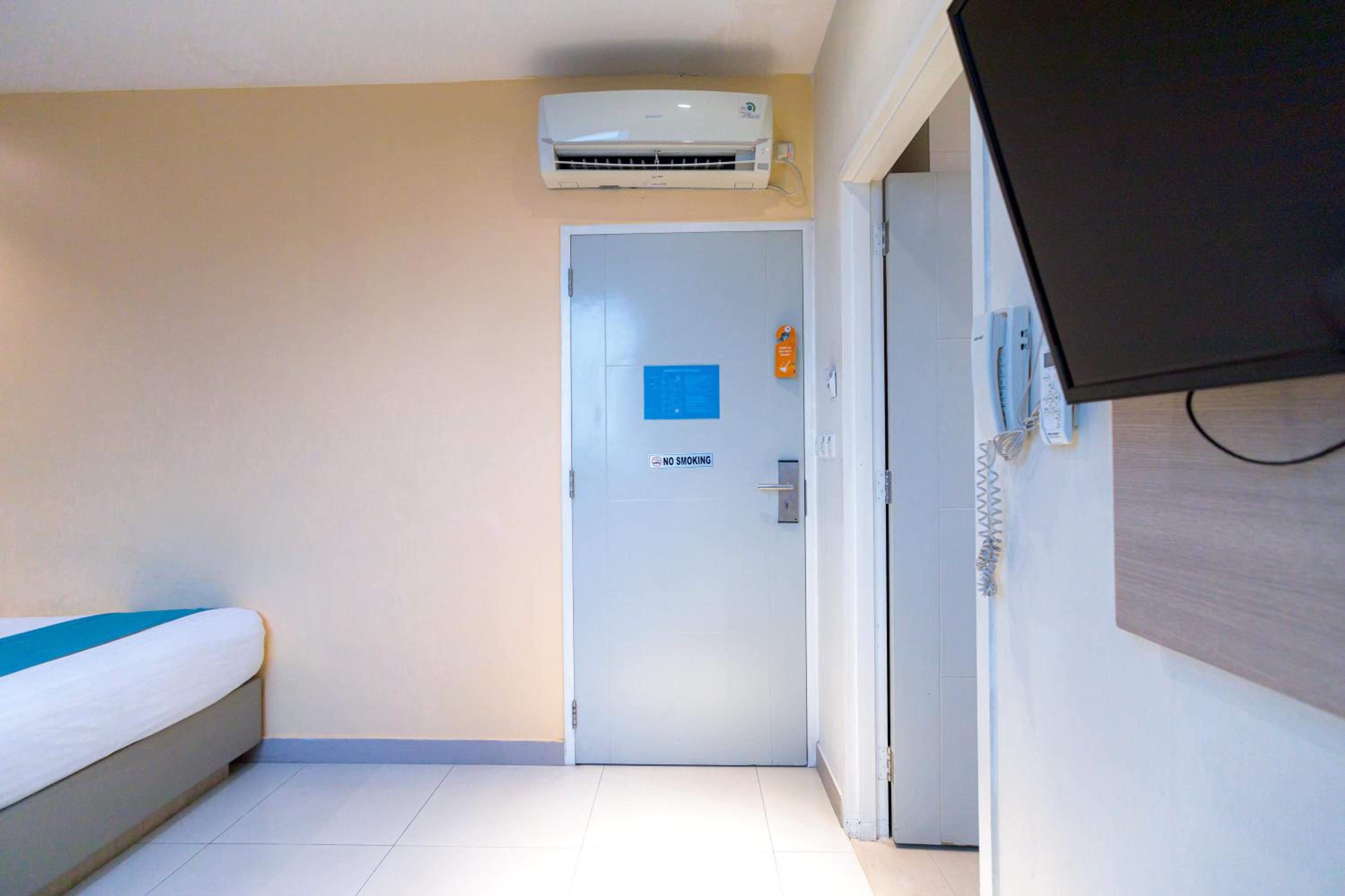 Deluxe Double Room - Photo 8