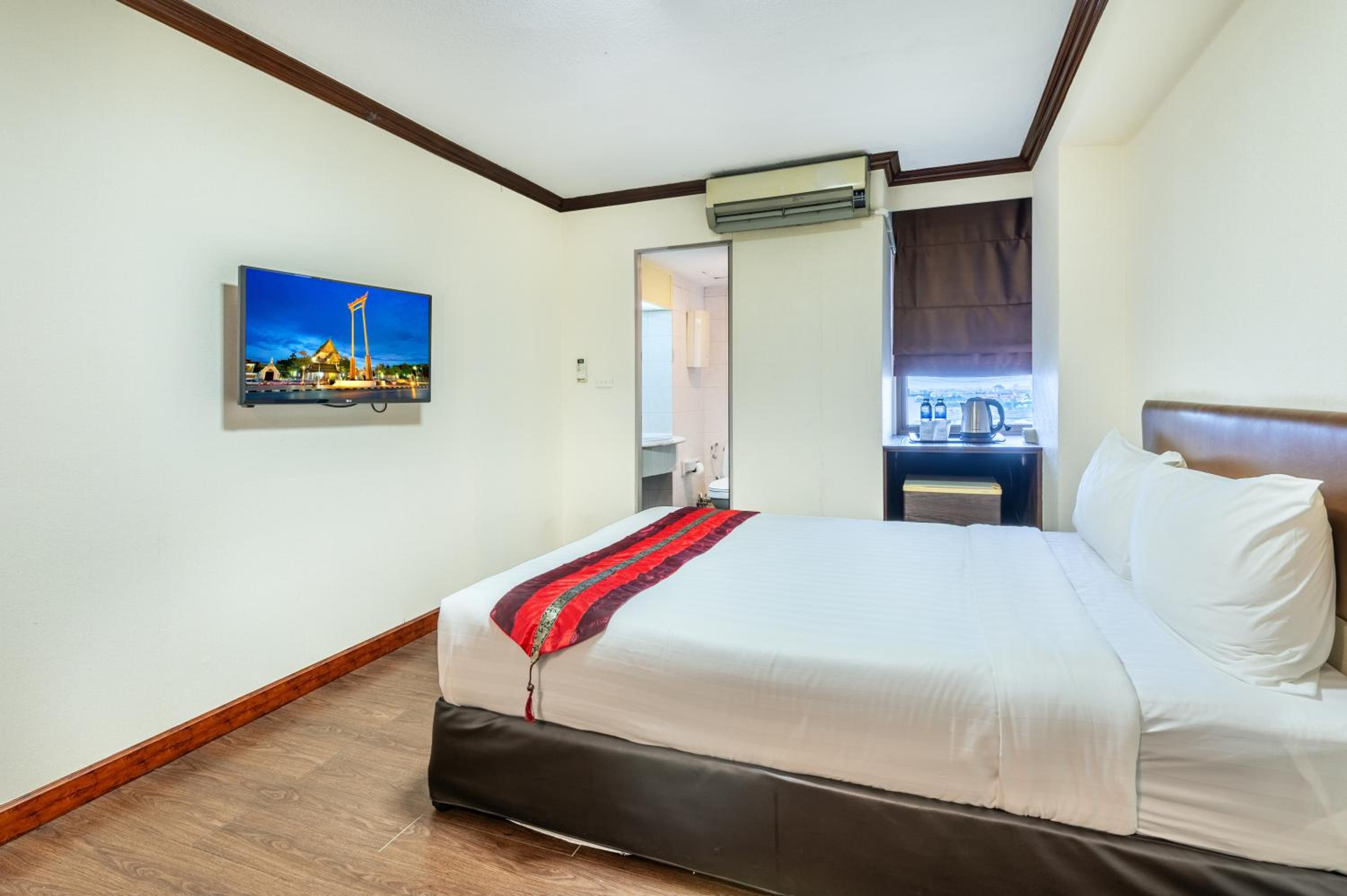 Standard Double or Twin Room photo 2