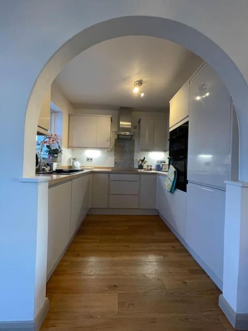 Three-Bedroom House photo 3