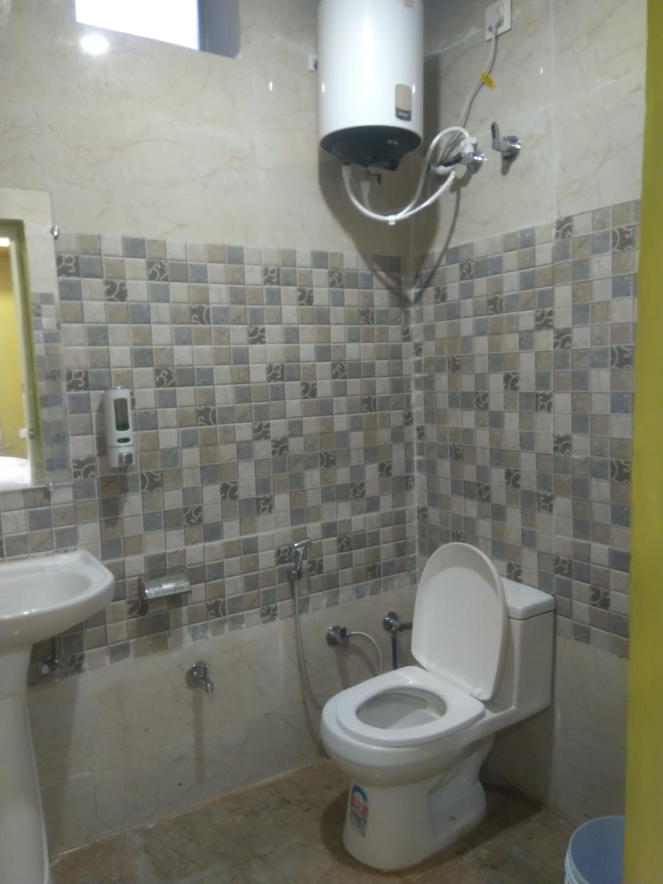 Deluxe Double Room with Balcony photo 2