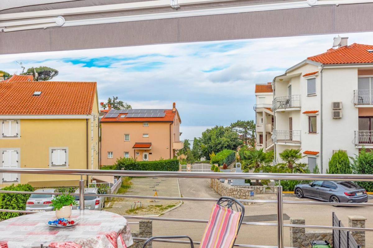 Apartment with Sea View