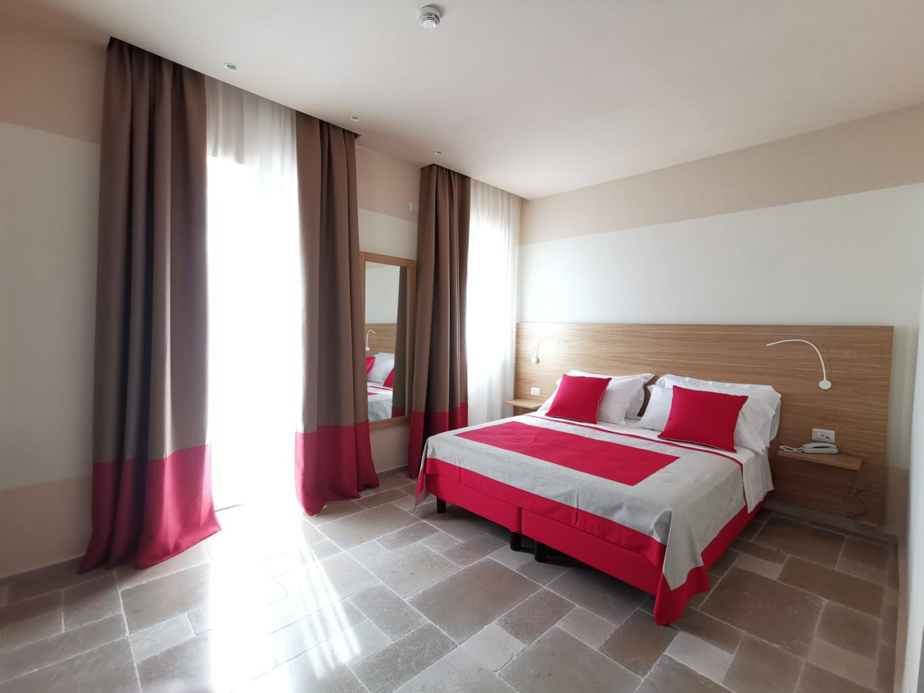 Double Room with Balcony and Sea View photo 3