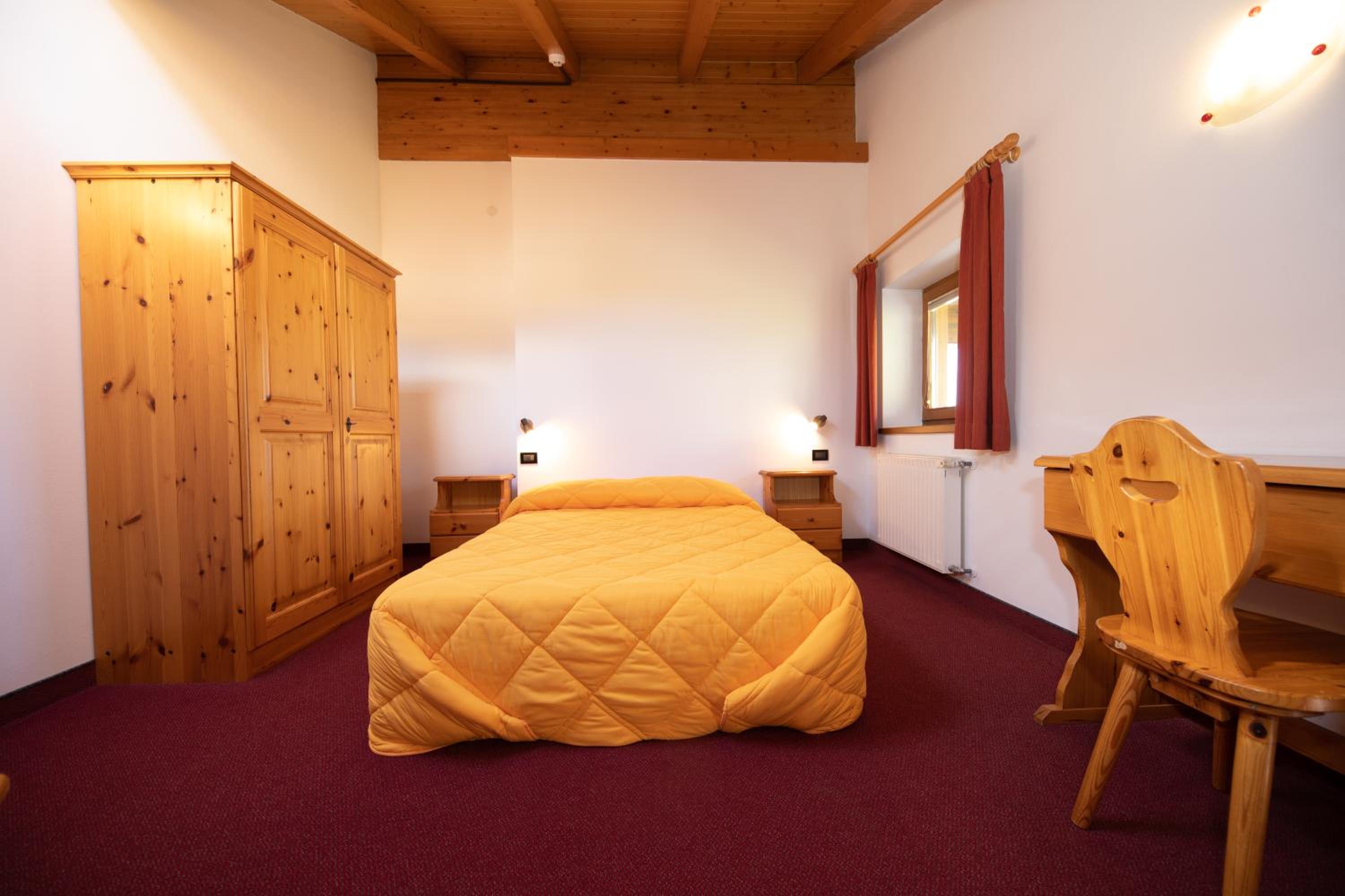 Triple Room (2 Adults + 1 Child) photo 3