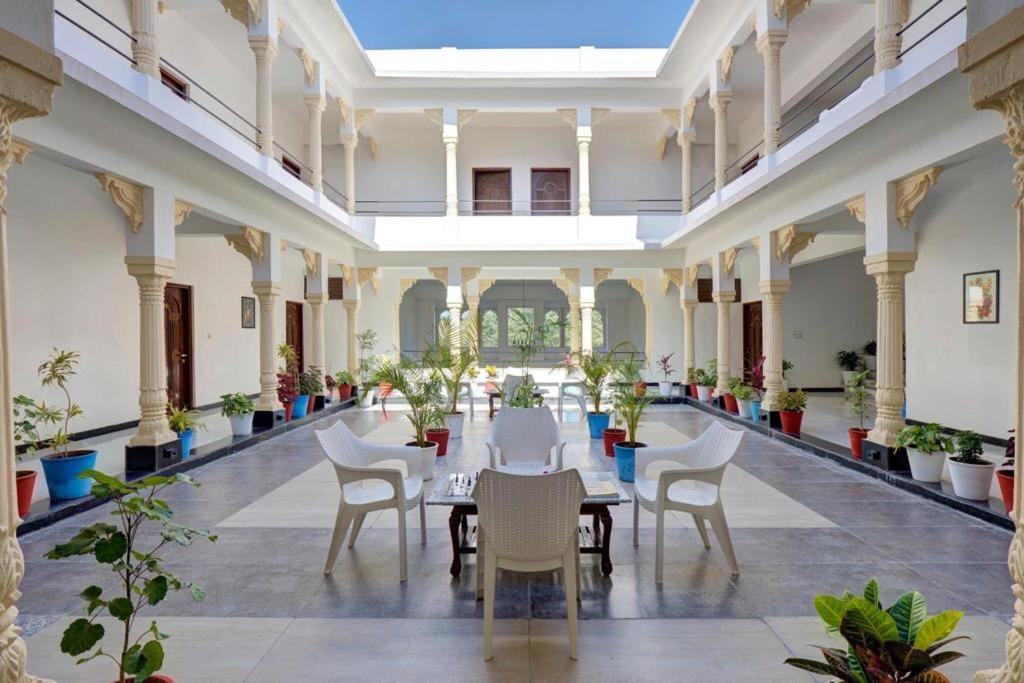 Villa photo 3