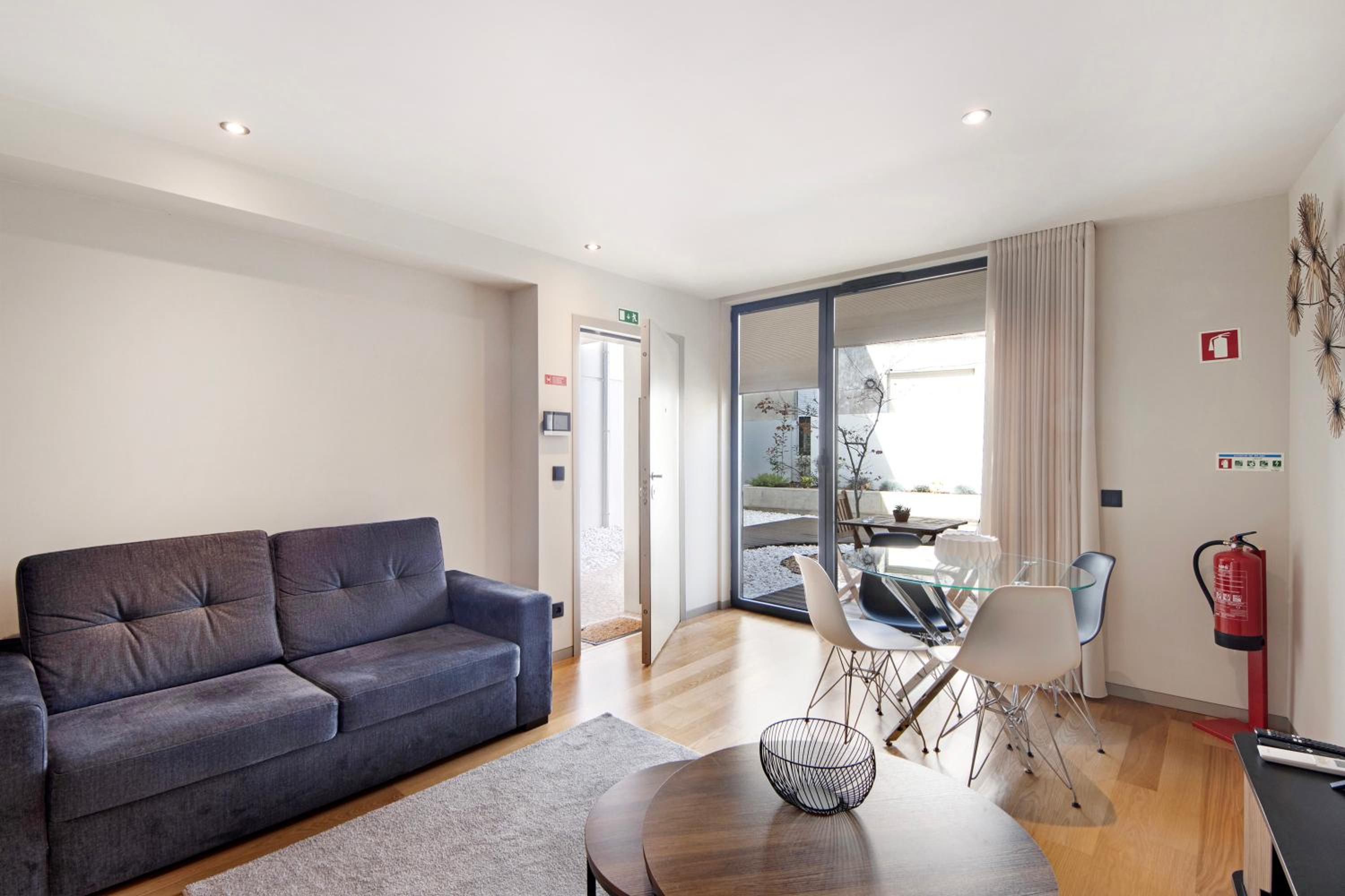 Superior One-Bedroom Apartment