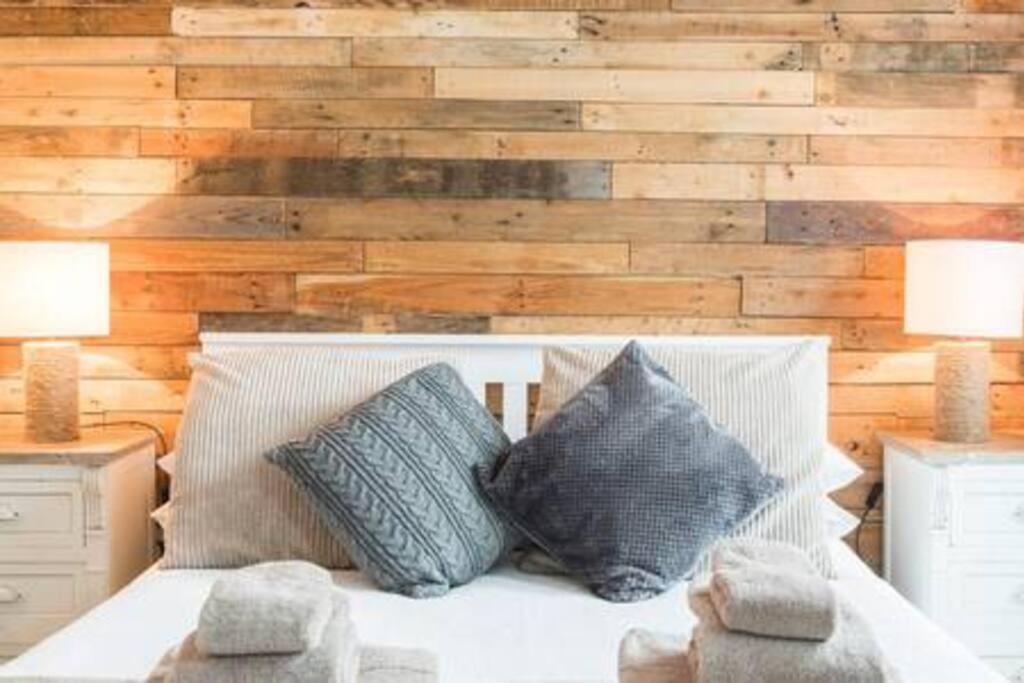 Four-Bedroom House photo 1