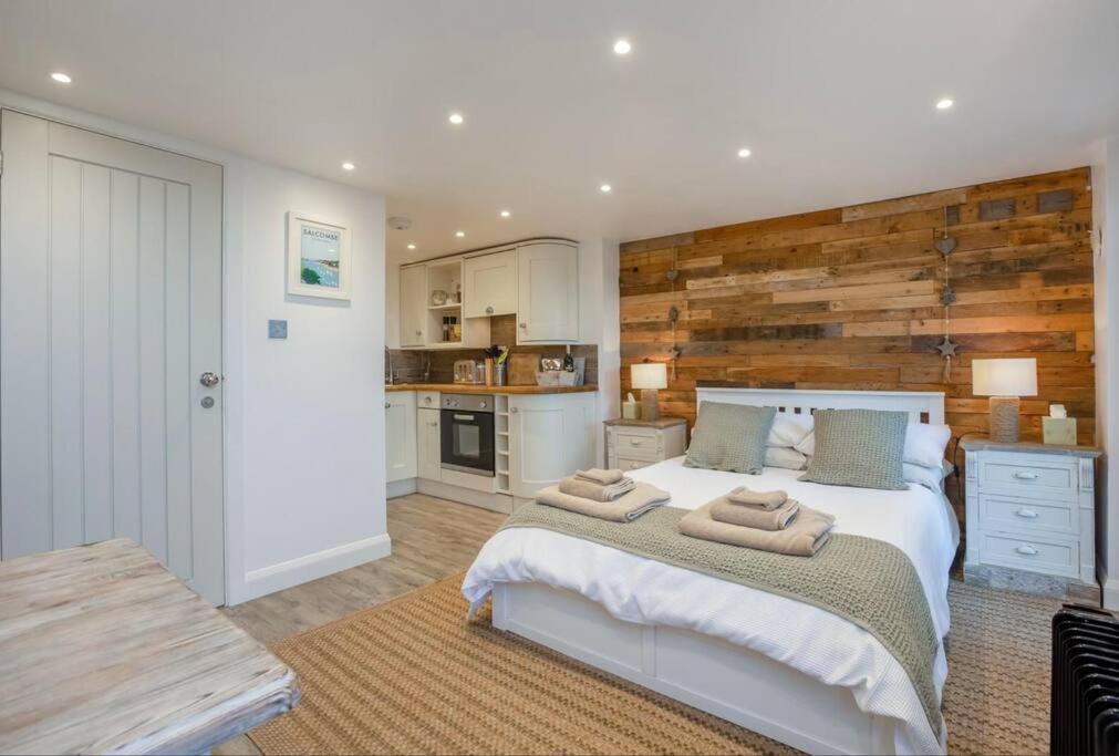 Four-Bedroom House photo 3