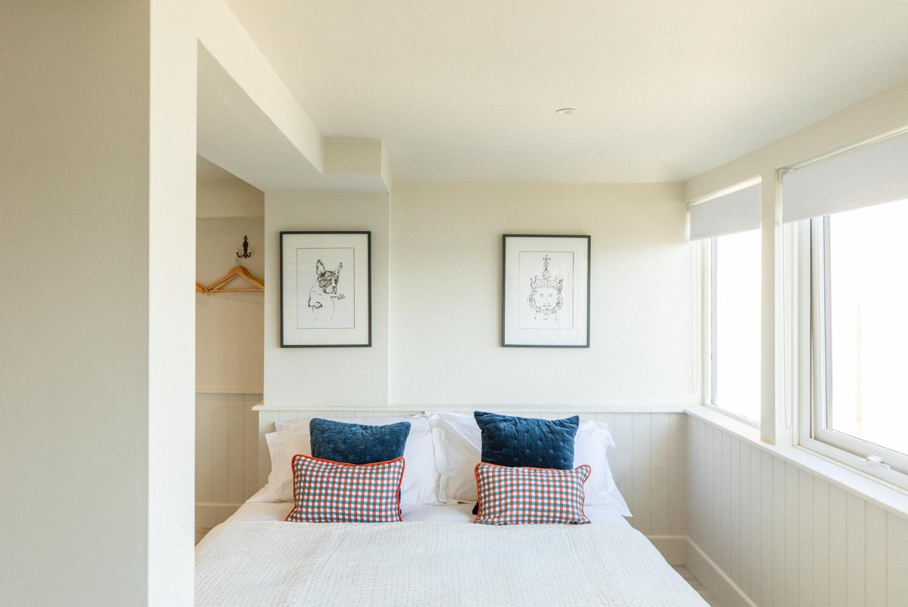Double Room with Sea View - Photo 16