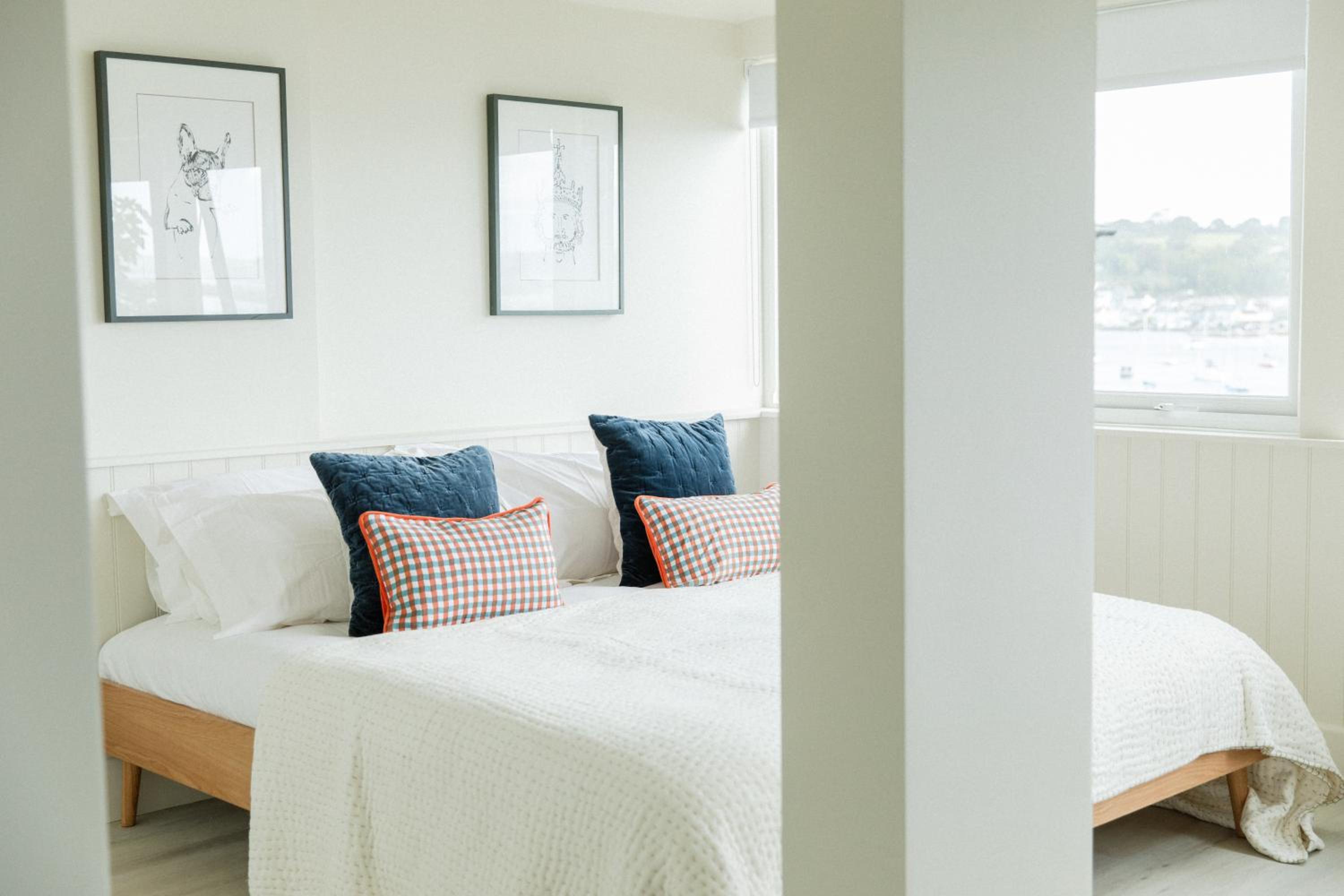 Double Room with Sea View - Photo 3