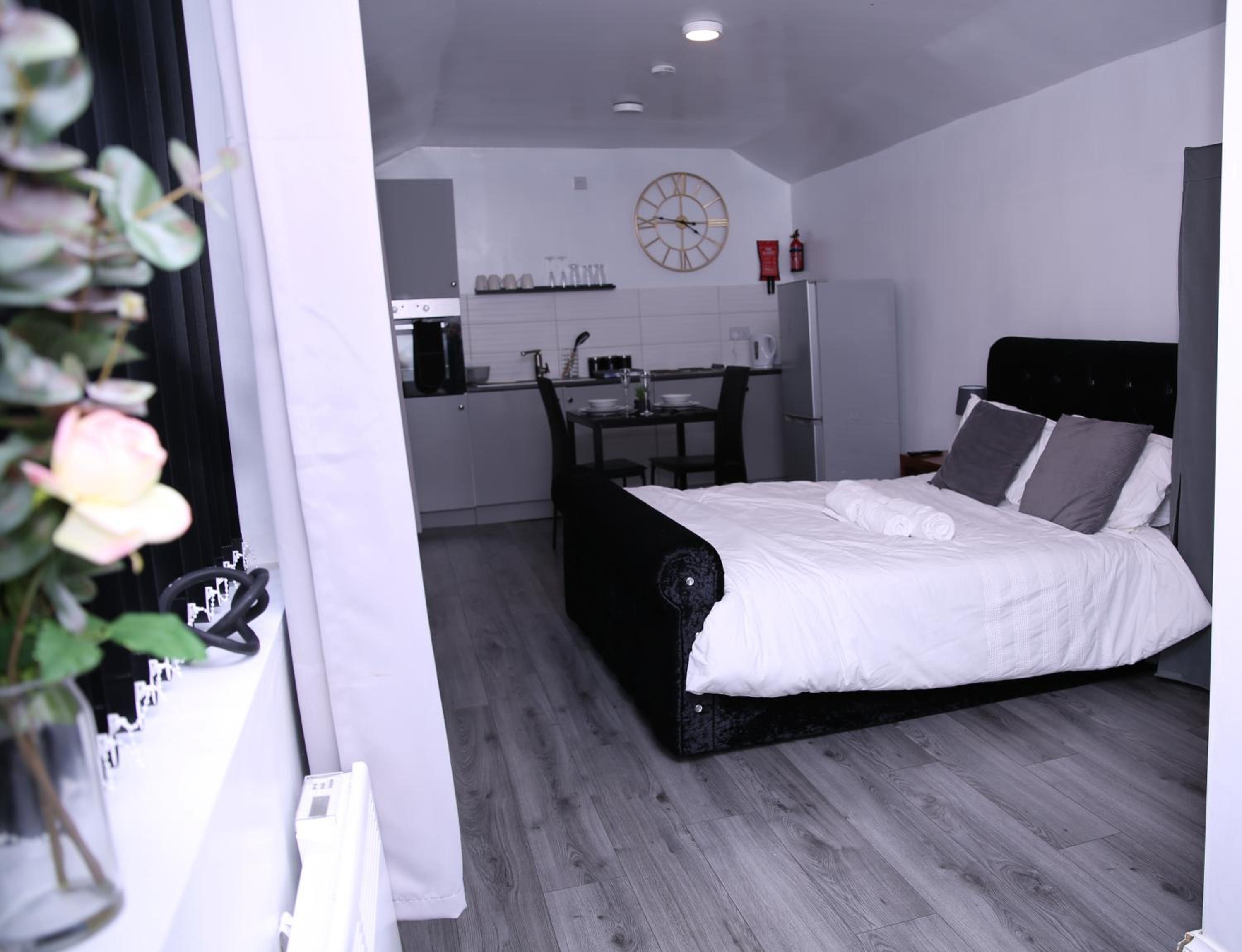 One-Bedroom House photo 1