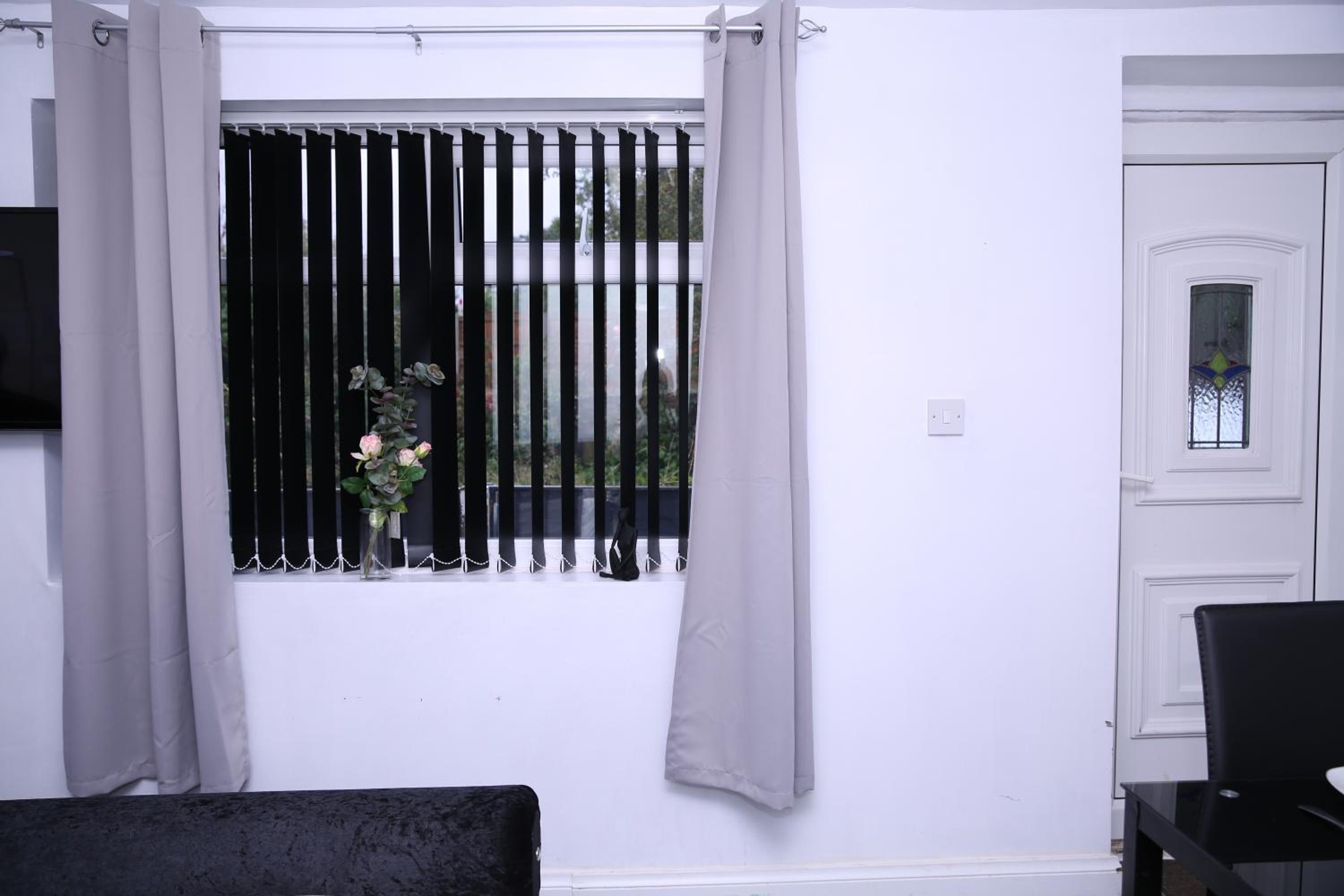 One-Bedroom House photo 2