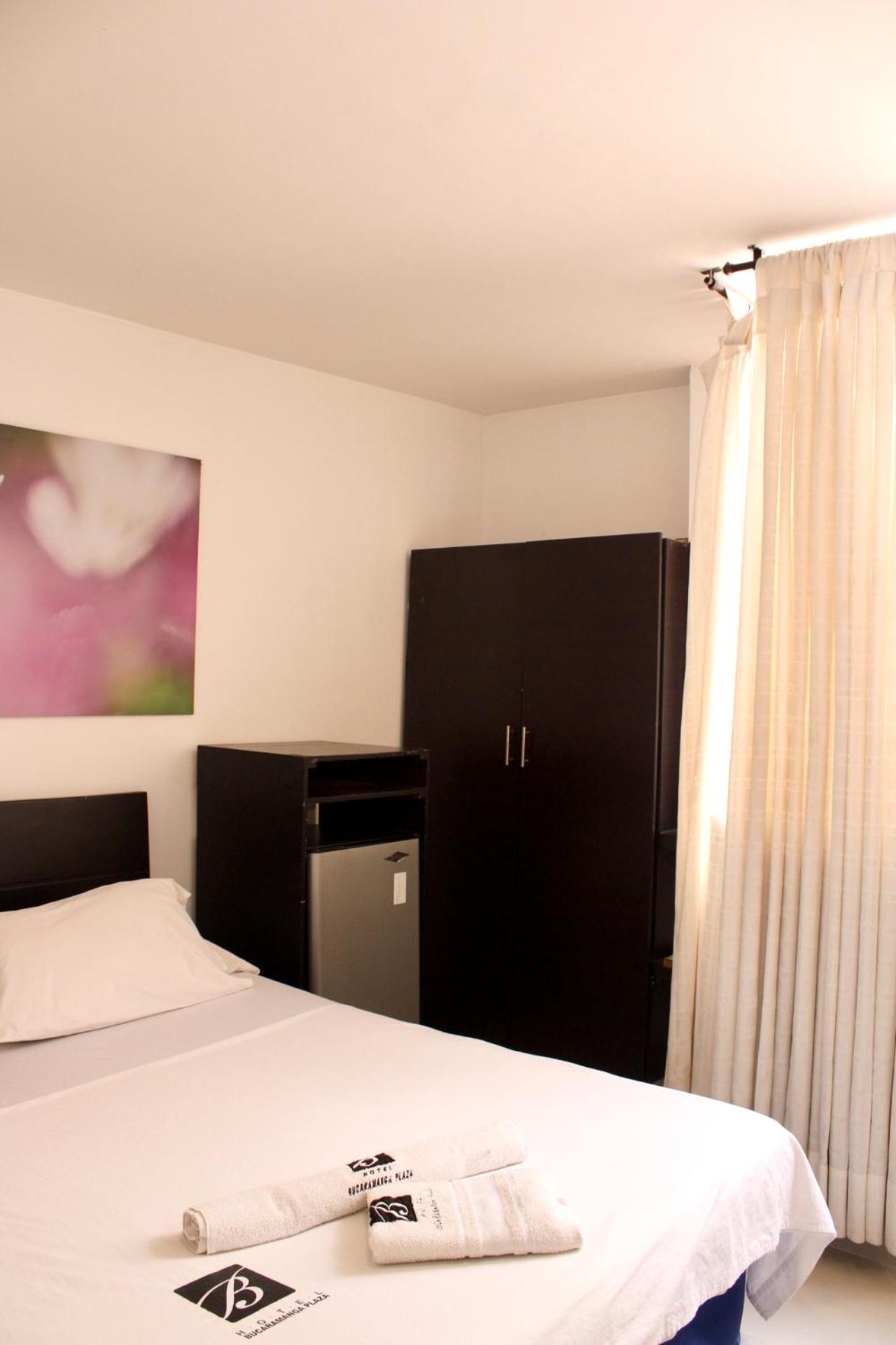 Deluxe Room with Air Conditioning photo 2
