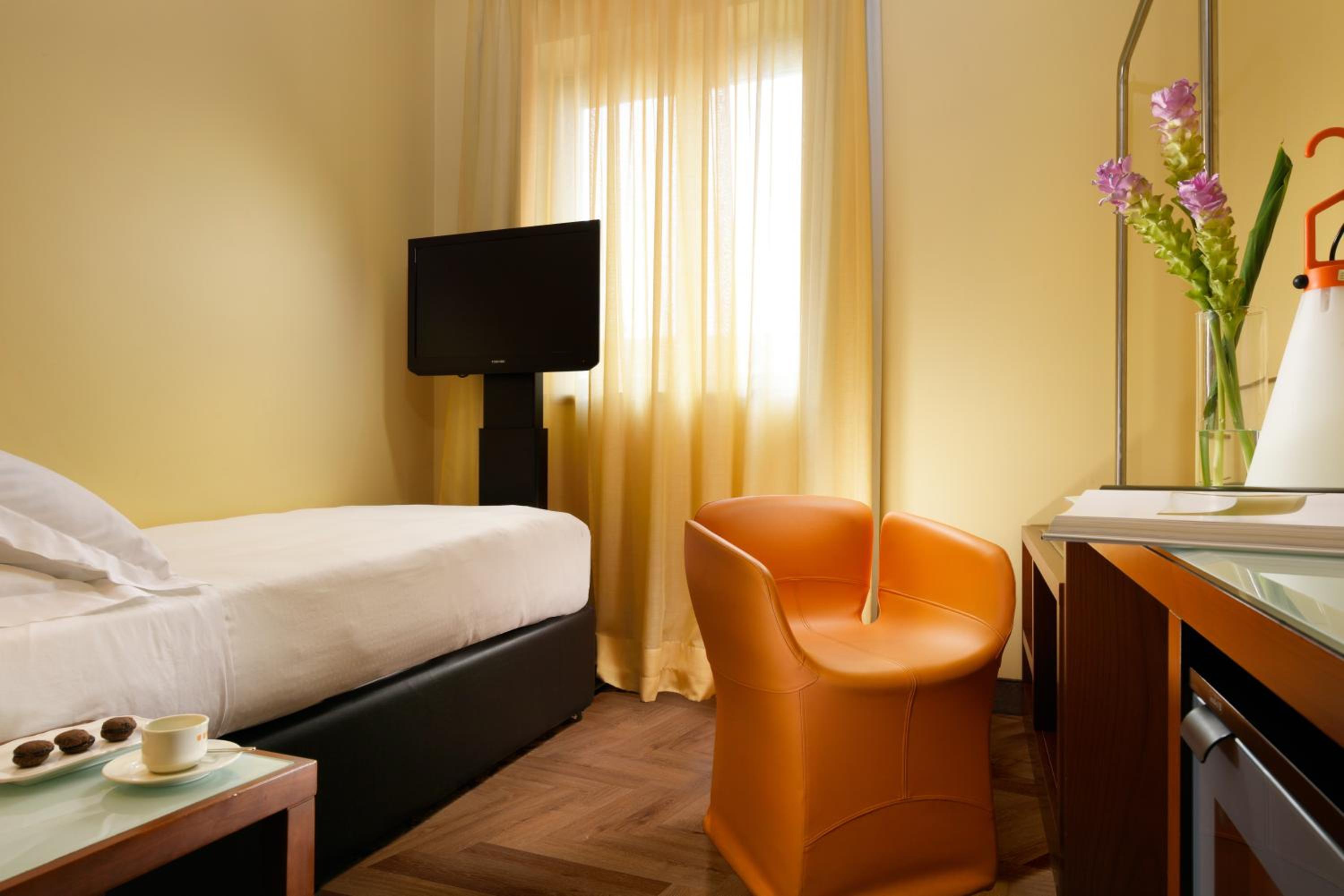 Classic Single Room