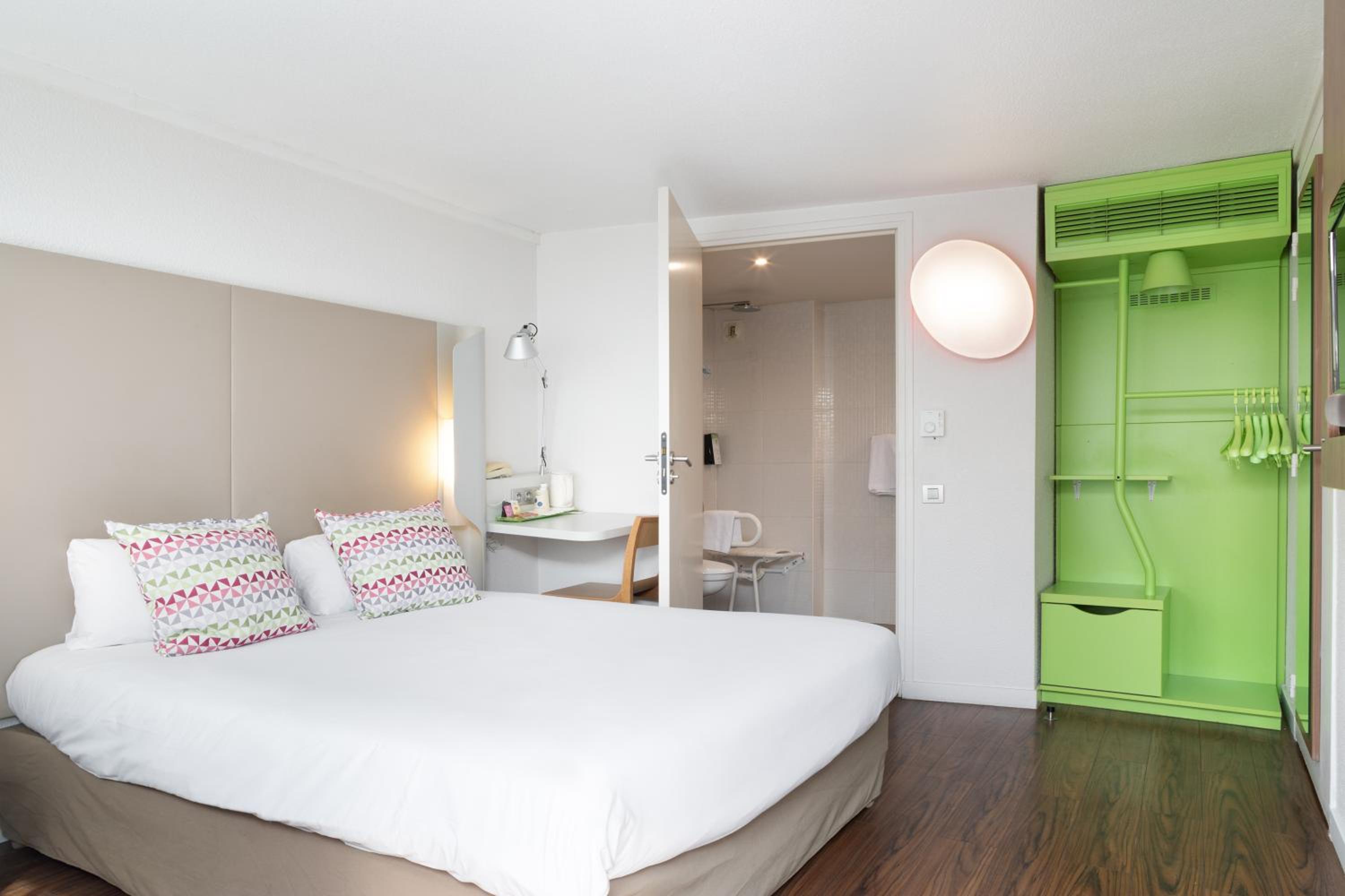 Standard Double Room - Photo 4