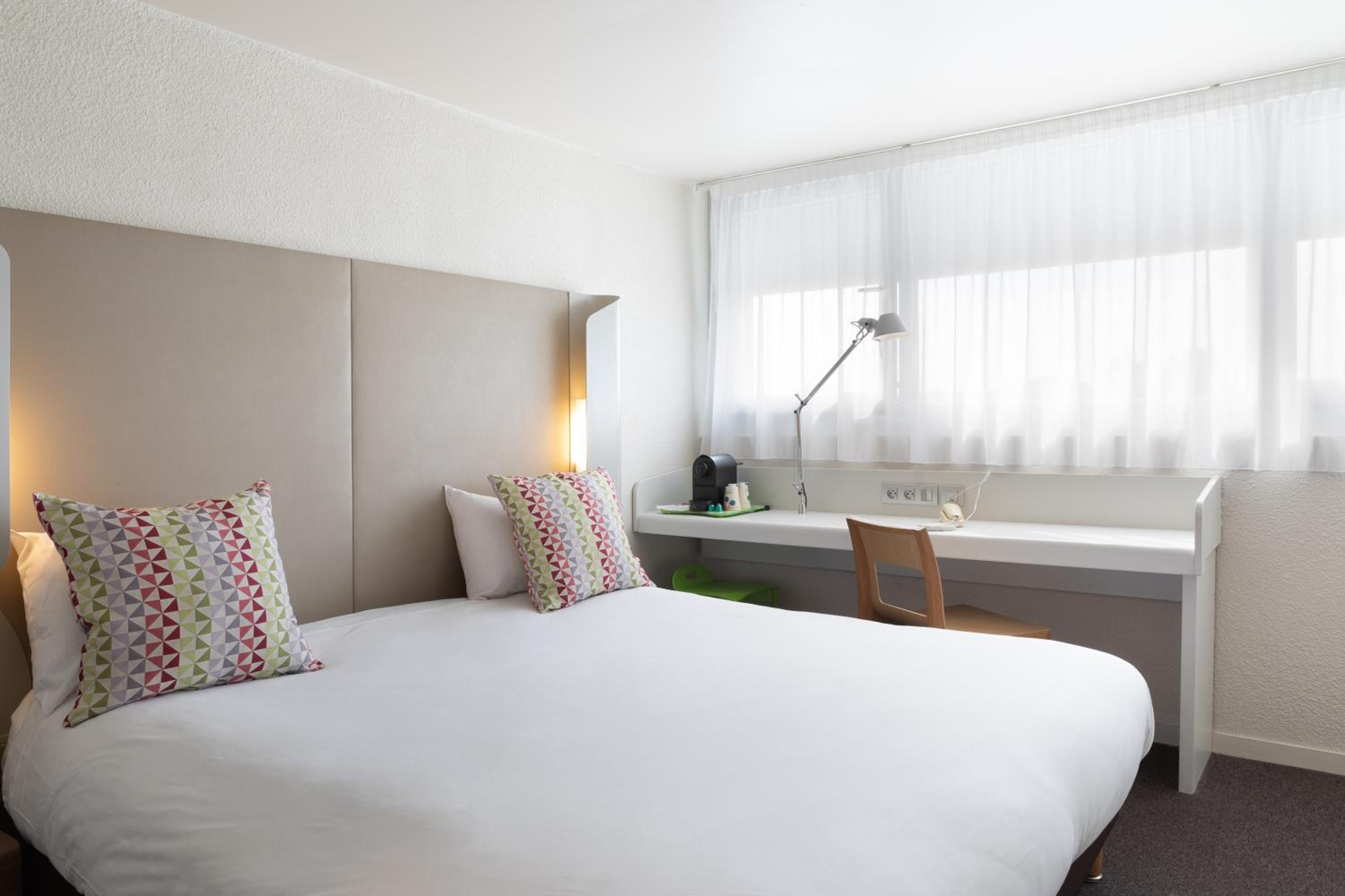 Standard Double Room - Photo 3