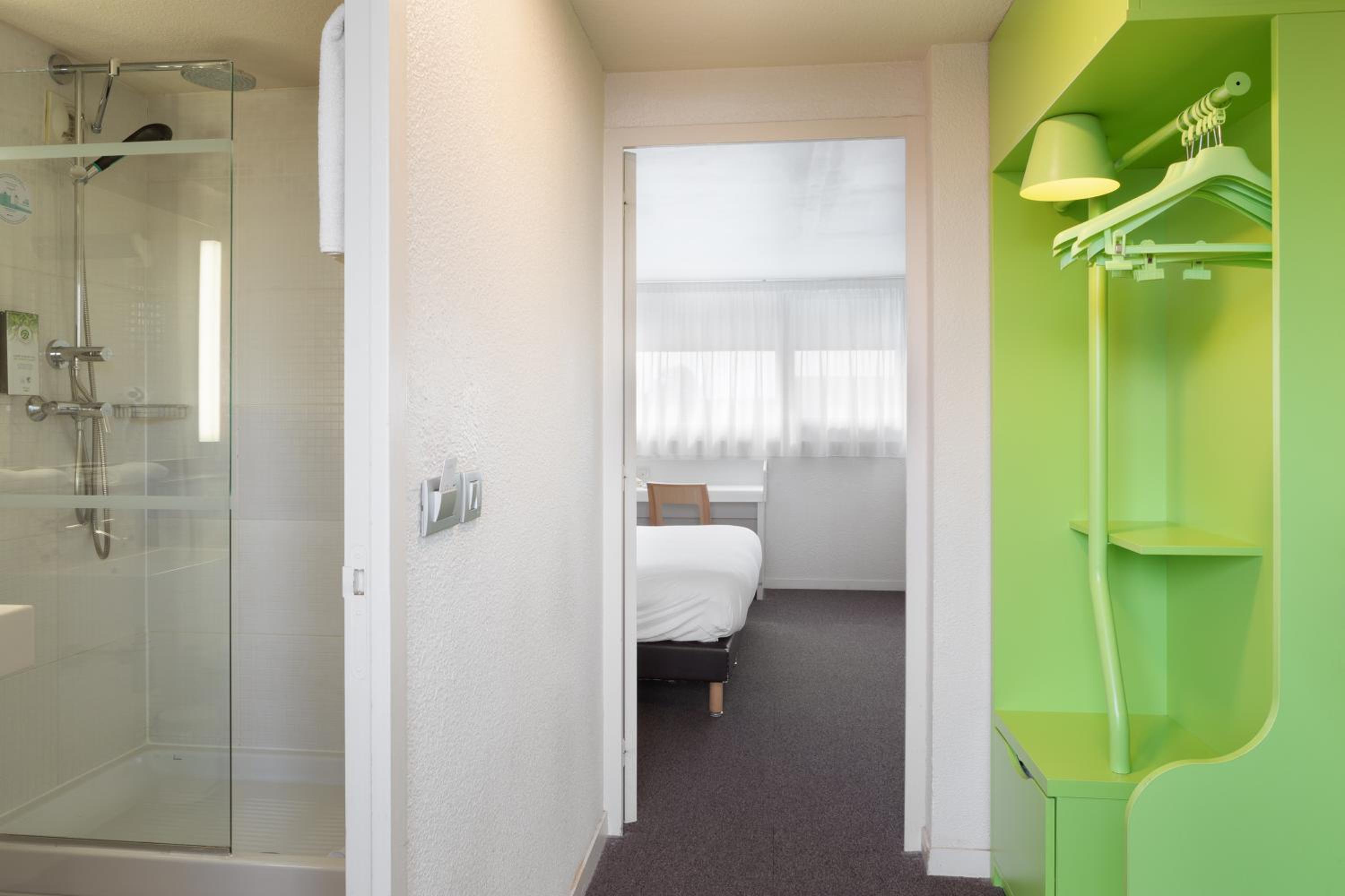 Standard Double Room with One Sofa Bed - Photo 2