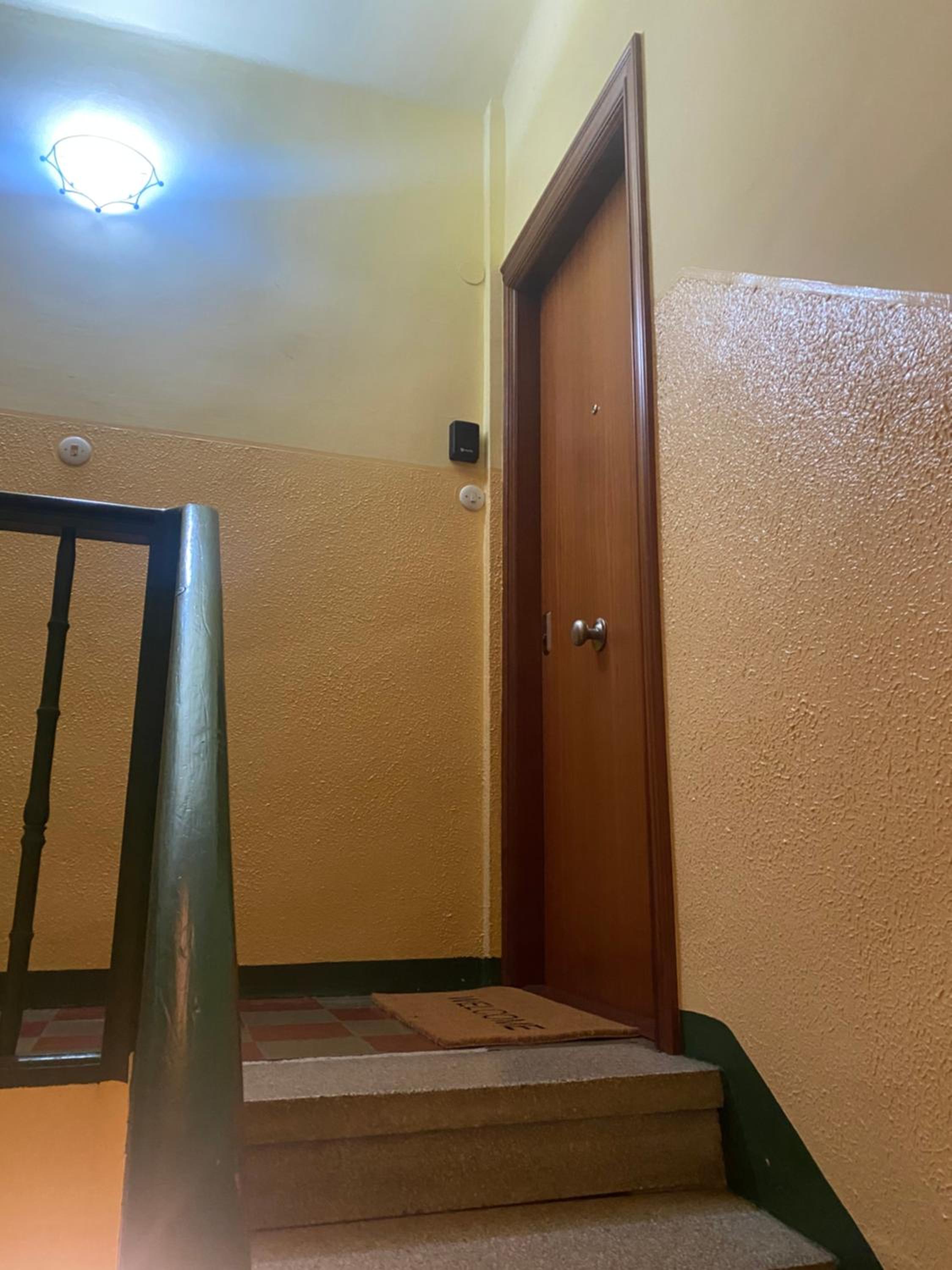 Apartment with Terrace - Photo 23