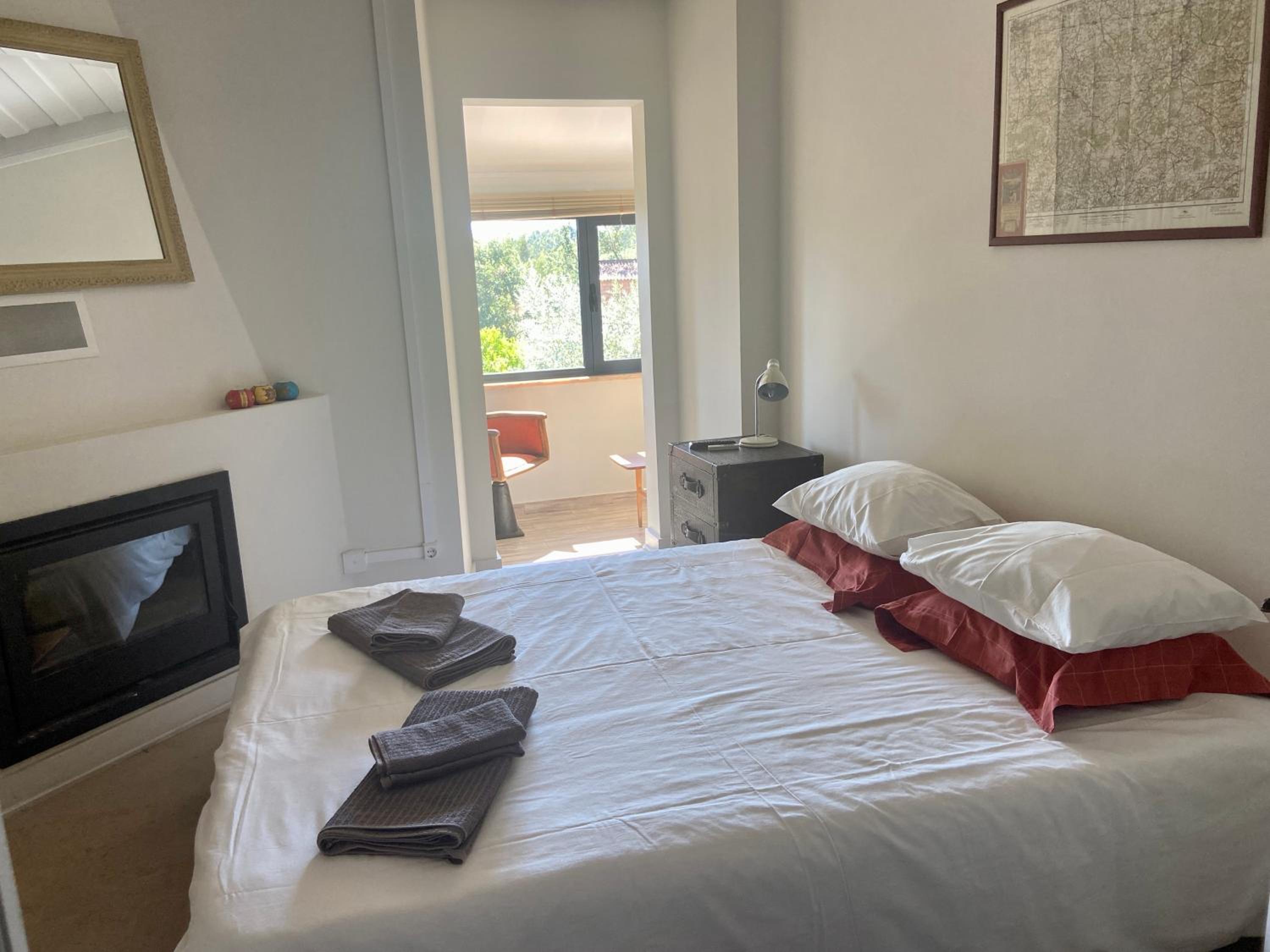 Deluxe Double Room with Bath photo 1