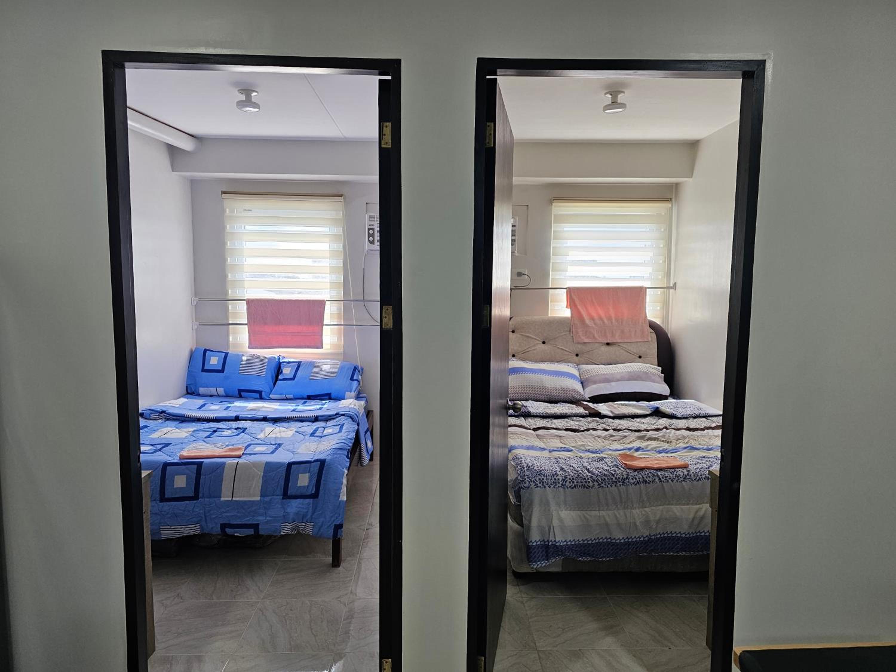 Single Bed In Dormitory Room photo 2