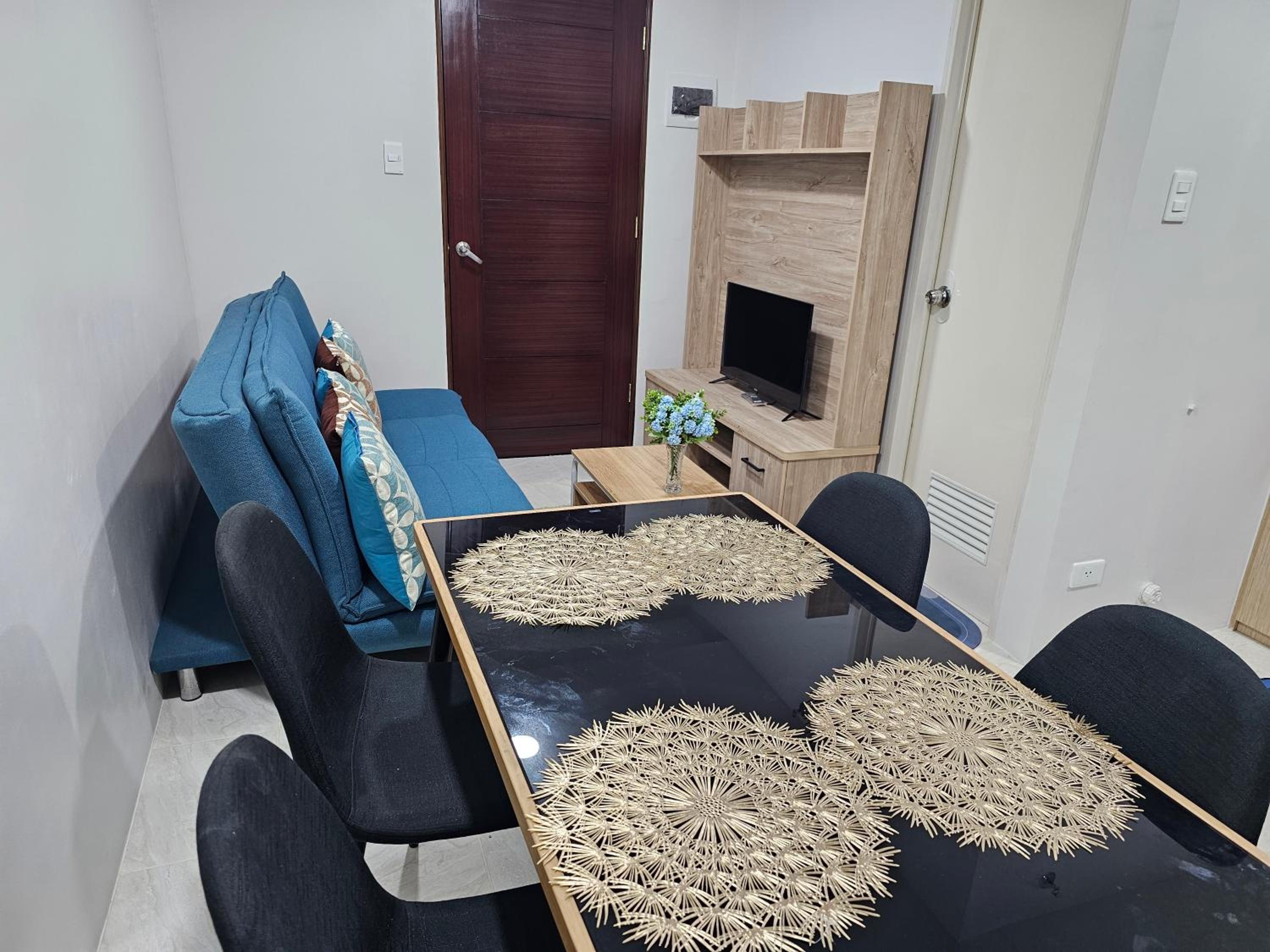 Single Bed In Dormitory Room photo 3