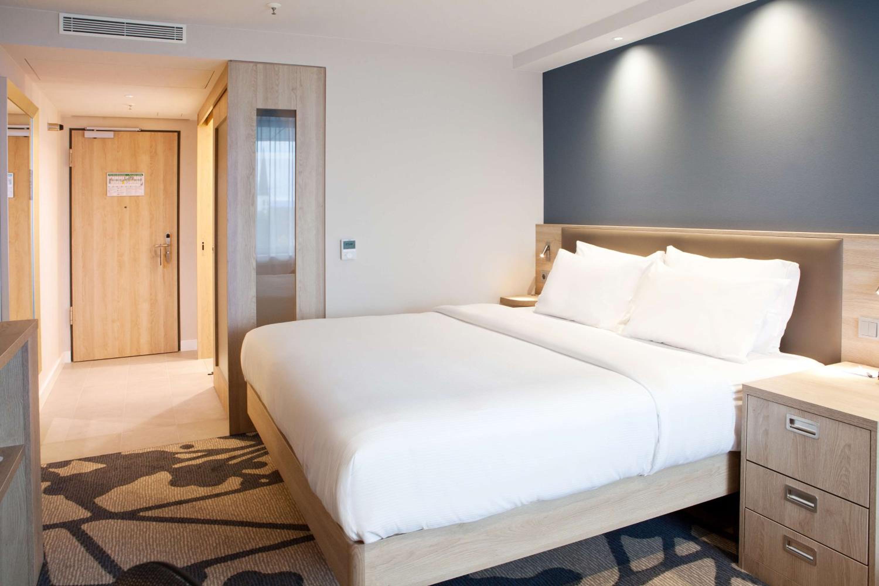 King Room - Photo 1