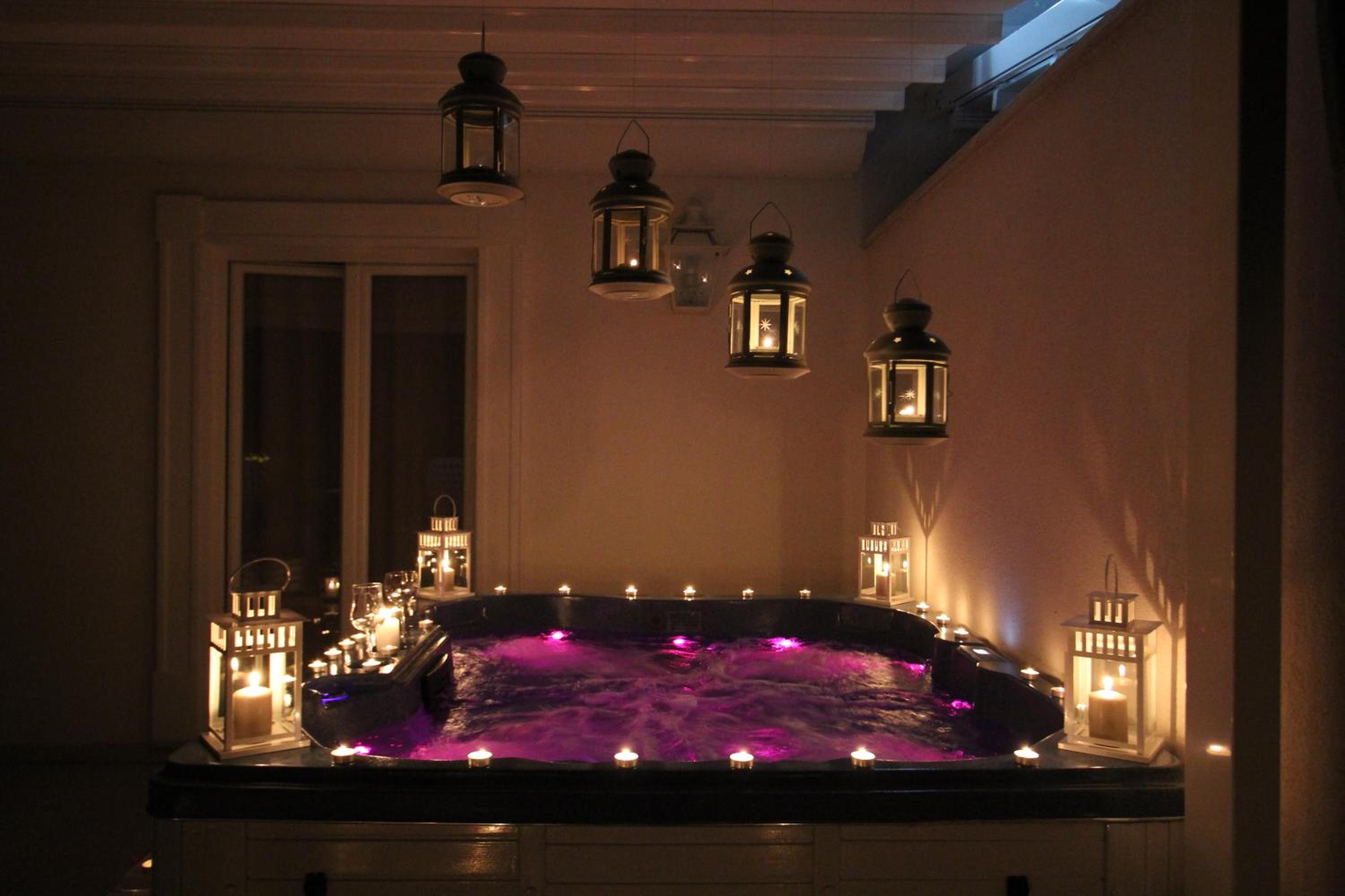 Deluxe Suite with Spa Bath - Photo 20