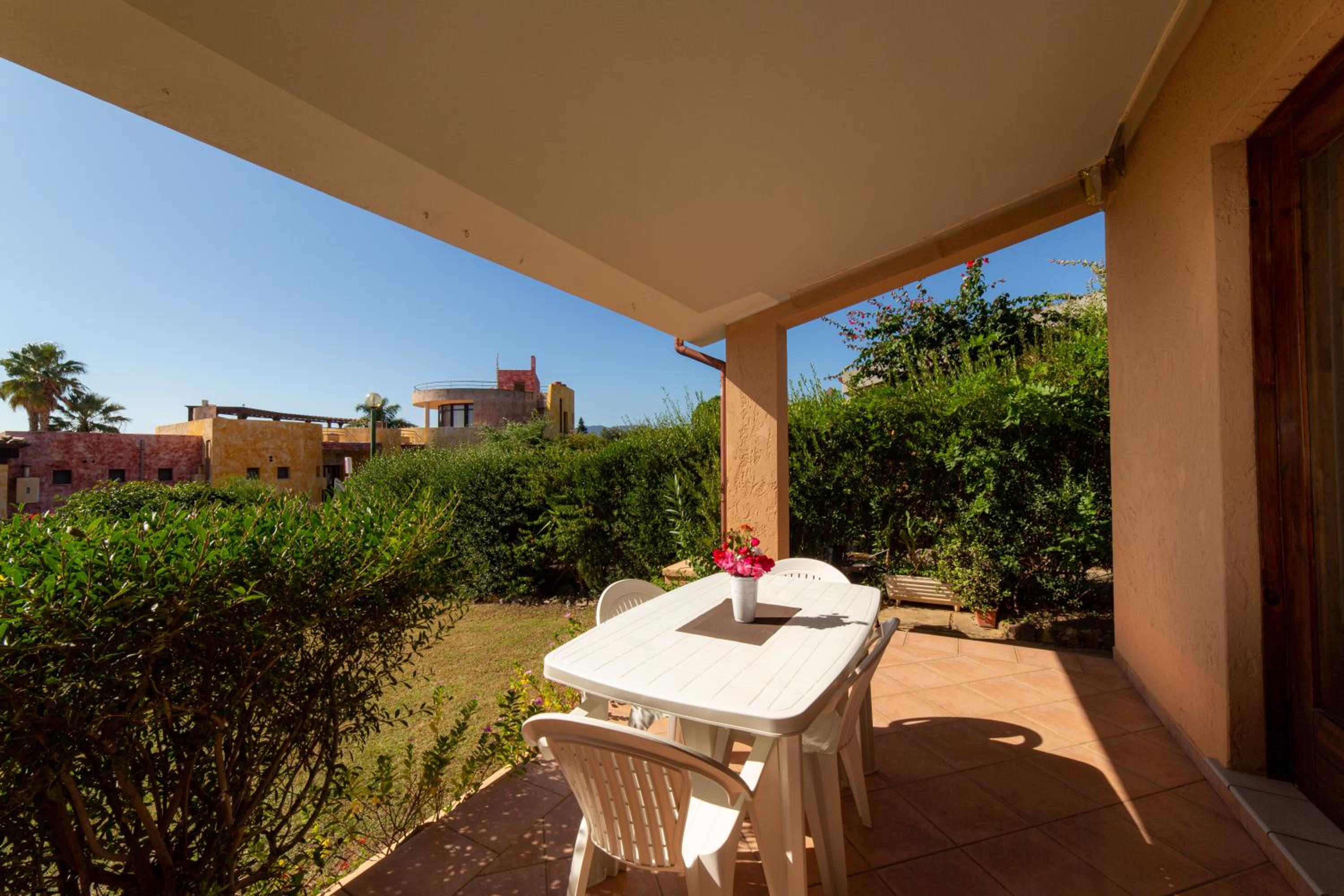 One-Bedroom Apartment (4 Adults) - Photo 4