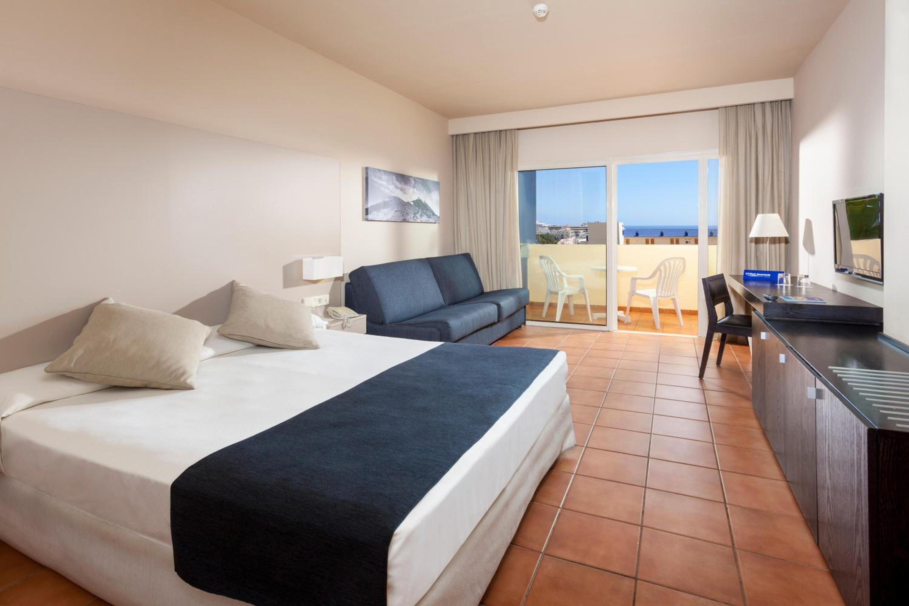 Habitación Familiar (2 Adultos + 2 Niños)