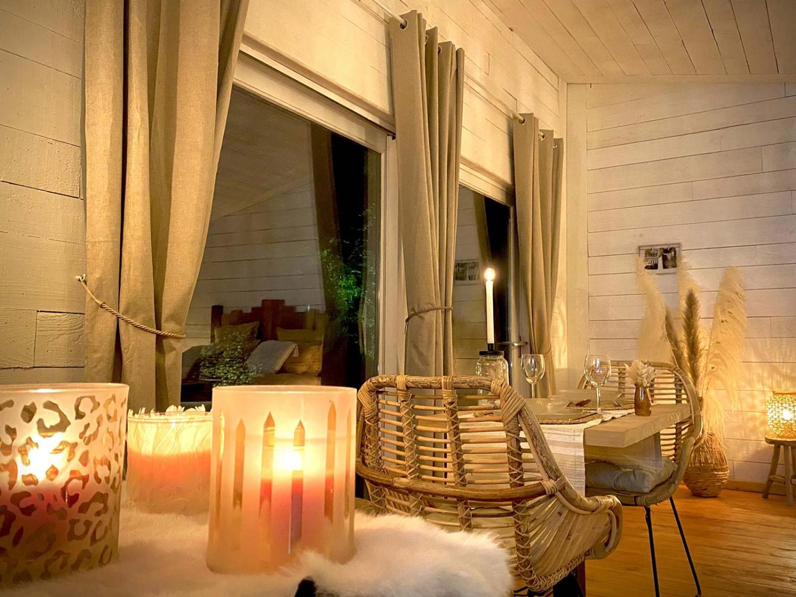 Queen Suite with Spa Bath photo 2