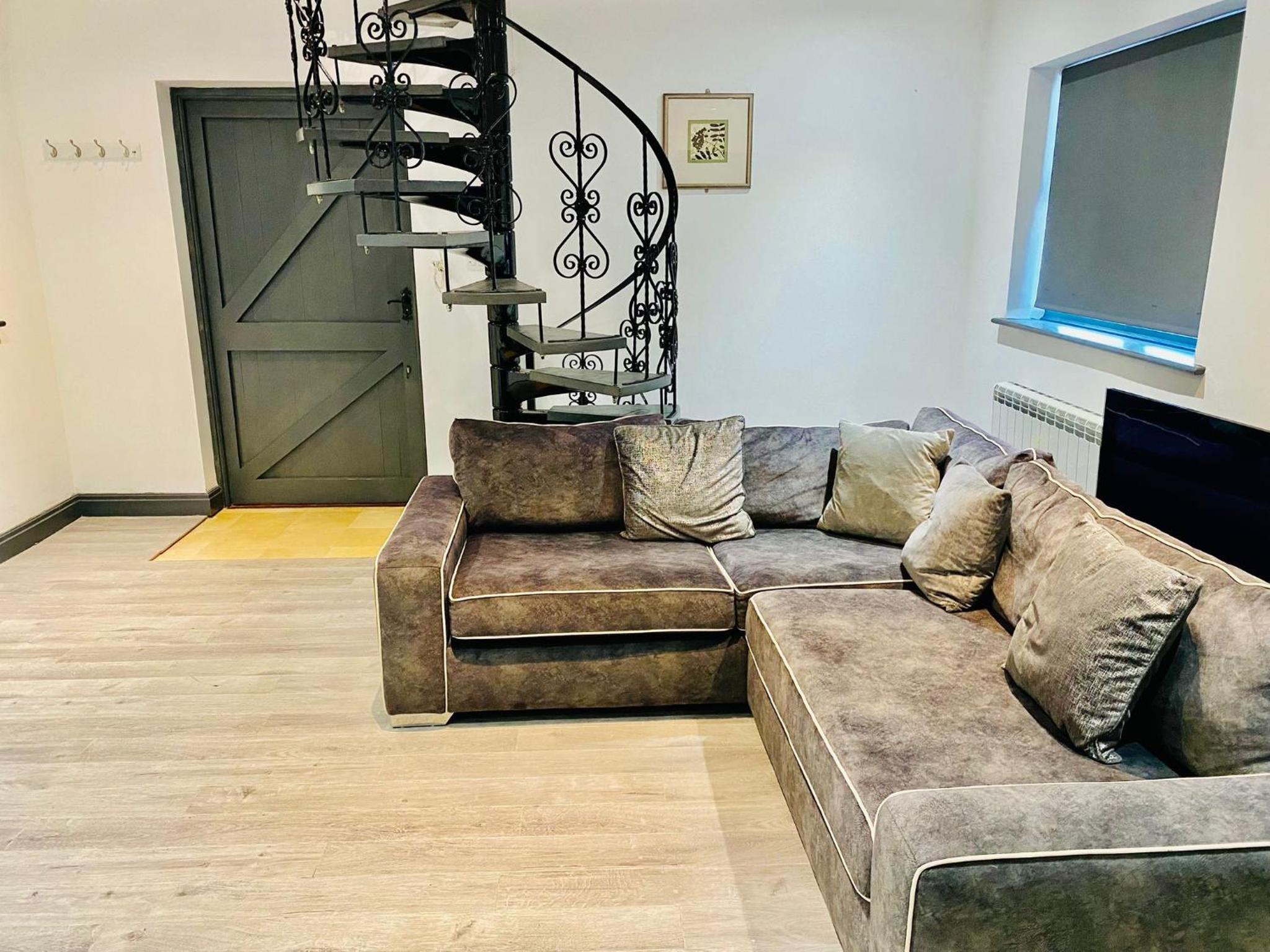 One-Bedroom House photo 1