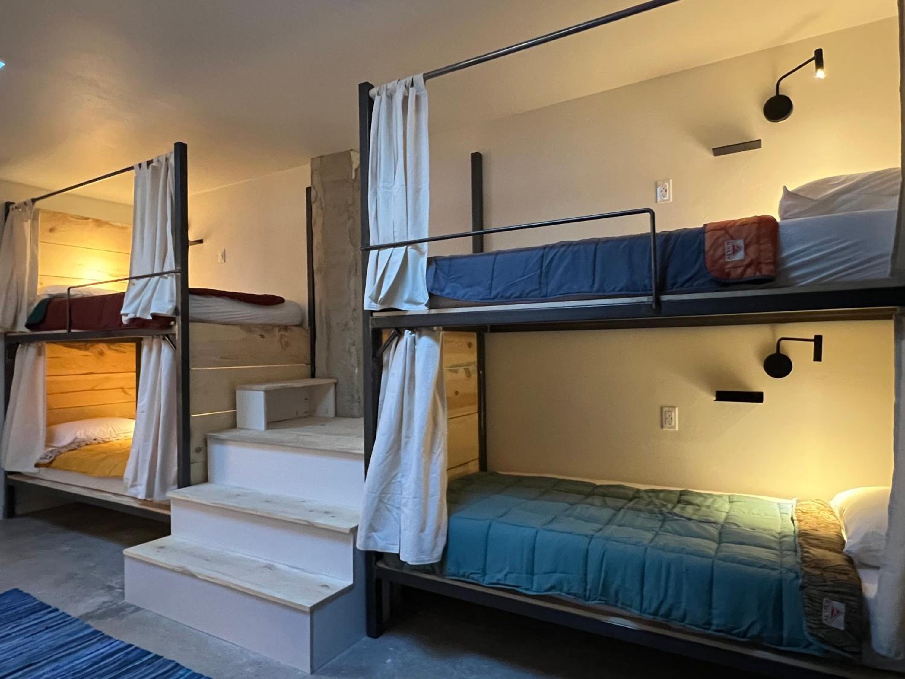 Bed in 6-Bed Mixed Dormitory Room photo 1