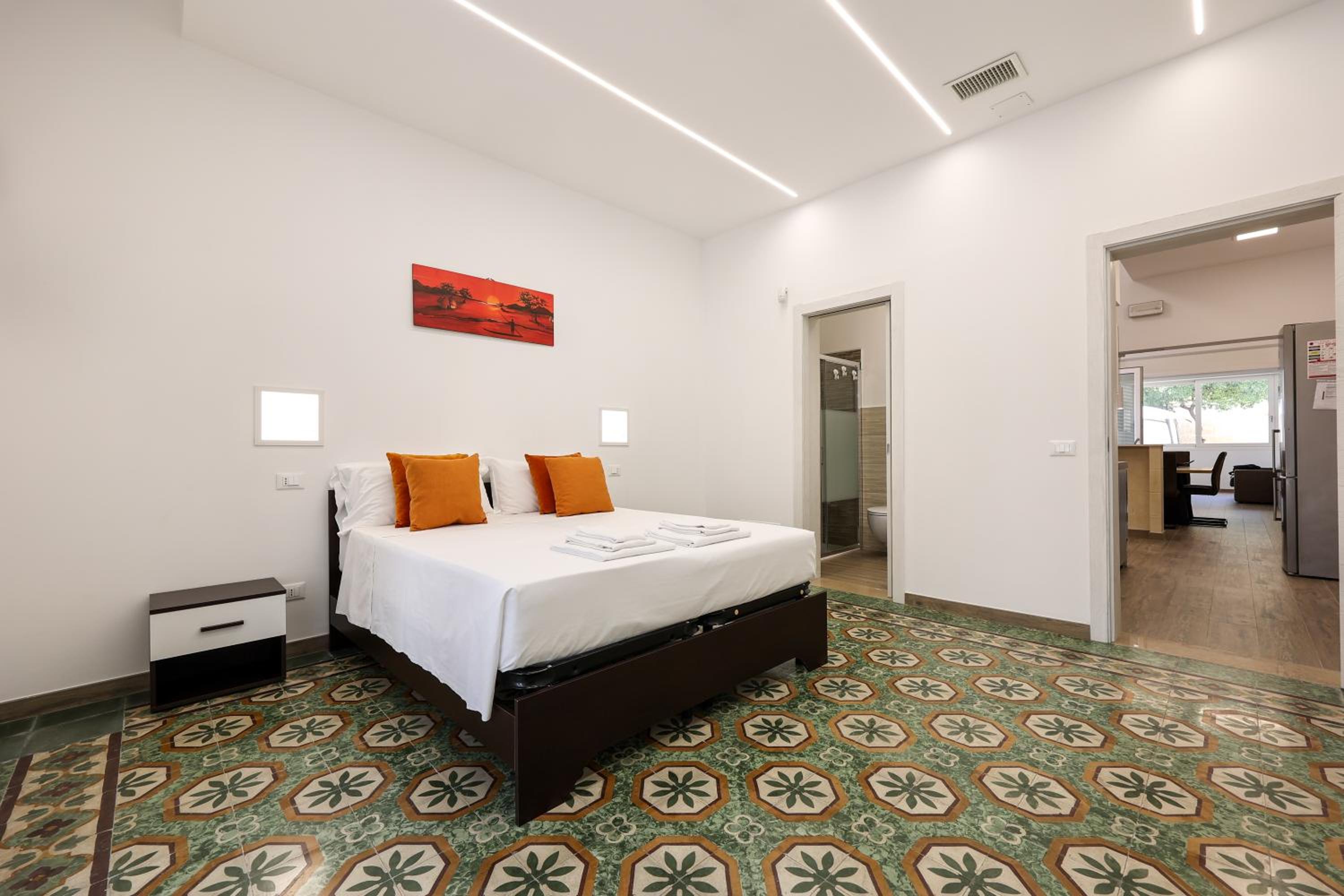 One-Bedroom Apartment