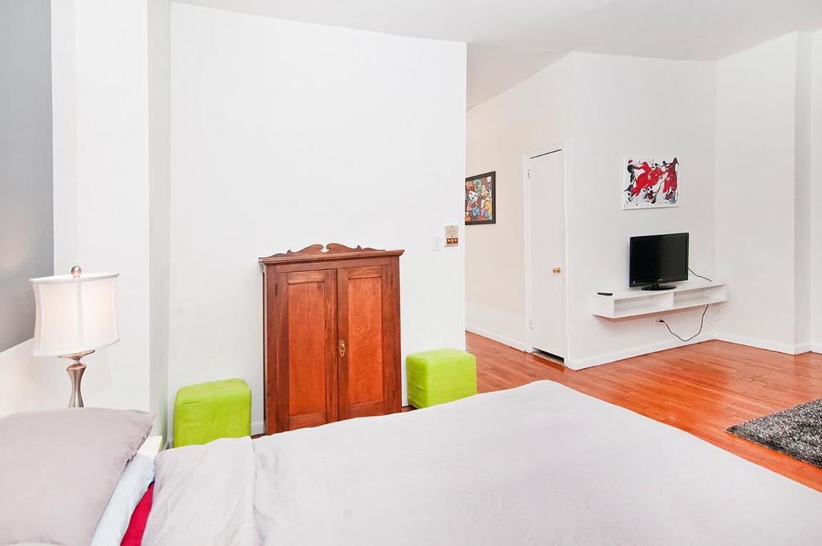 Studio Apartment photo 1