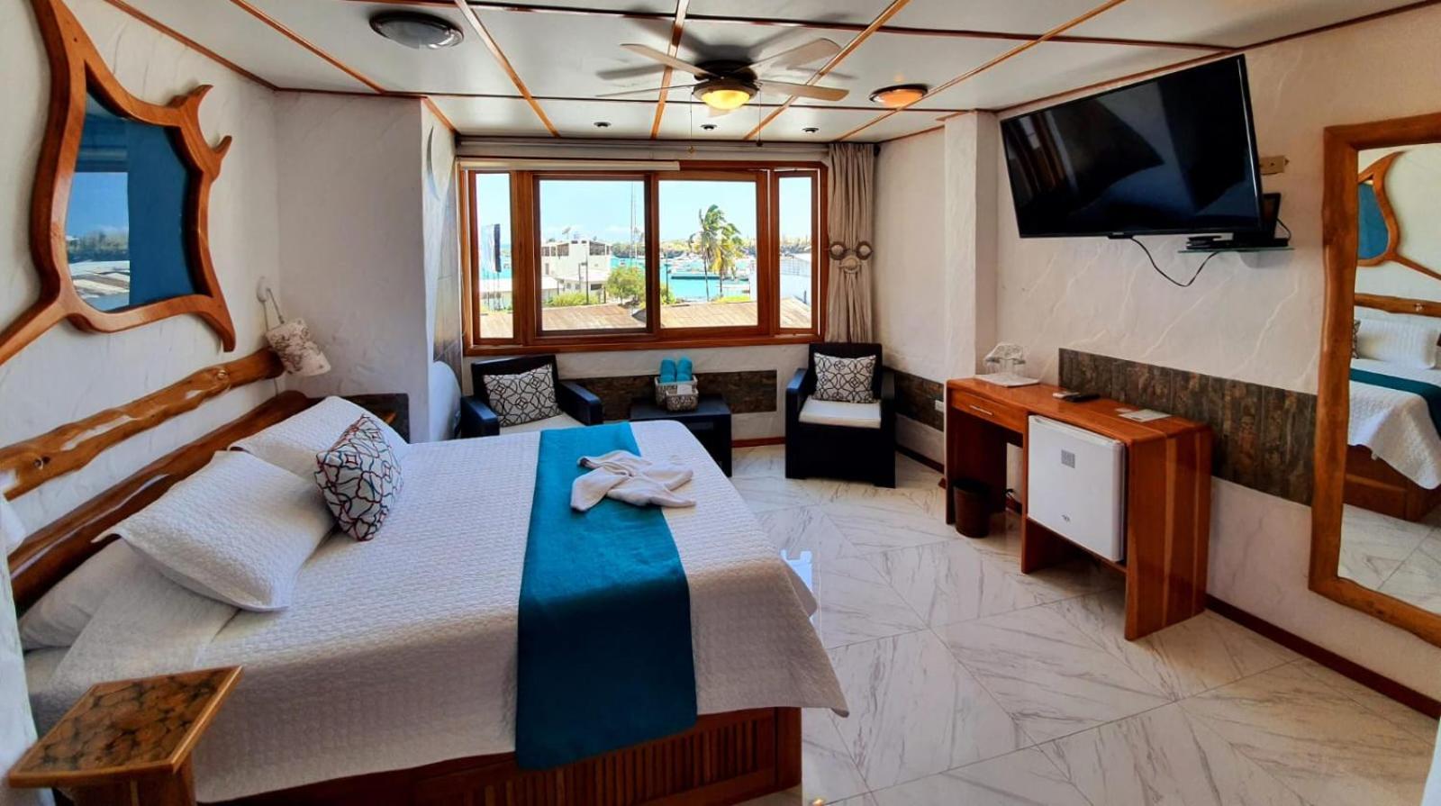 Deluxe Triple Room with Sea View photo 1