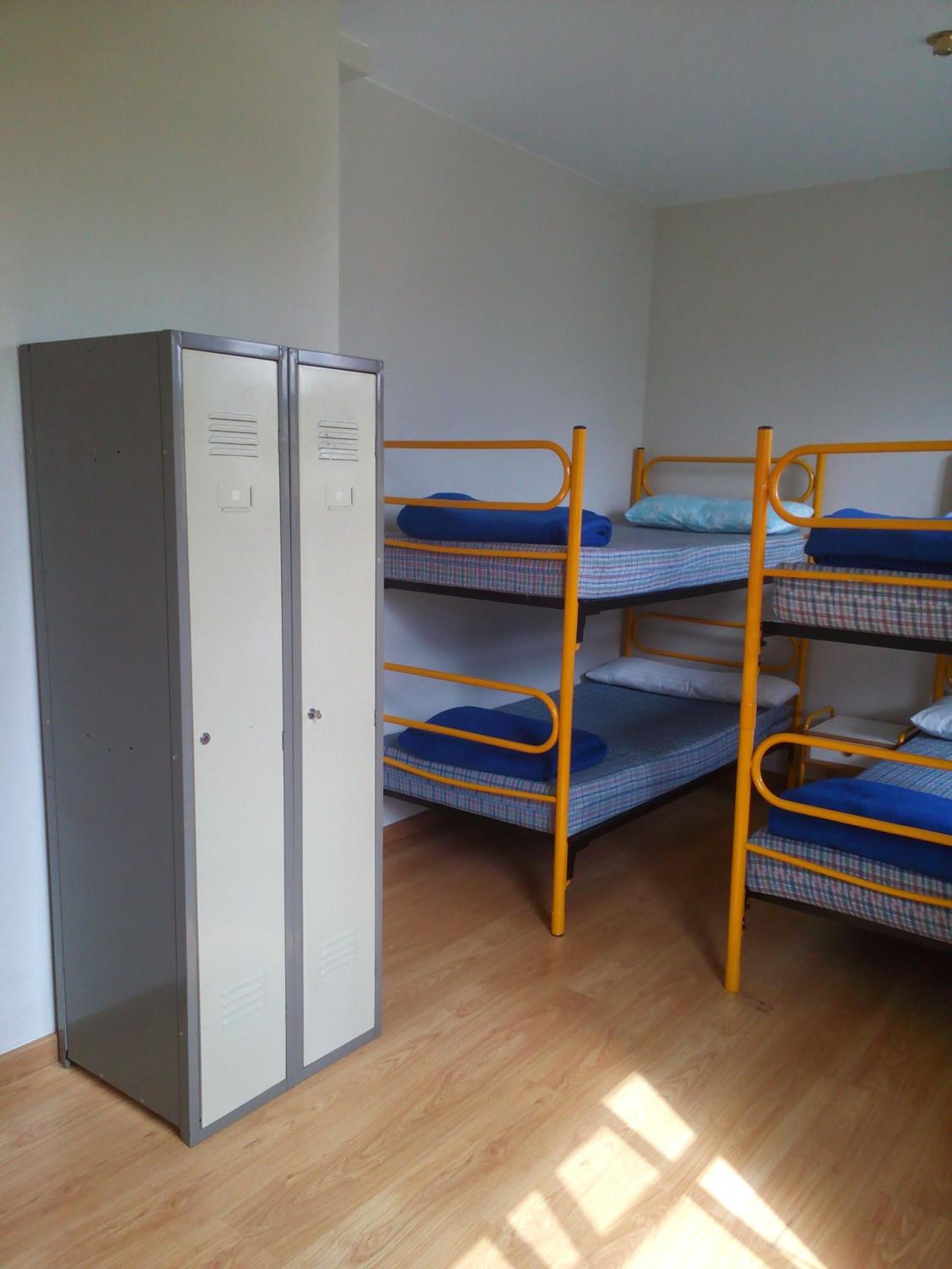 Quadruple Room with Private Bathroom photo 3