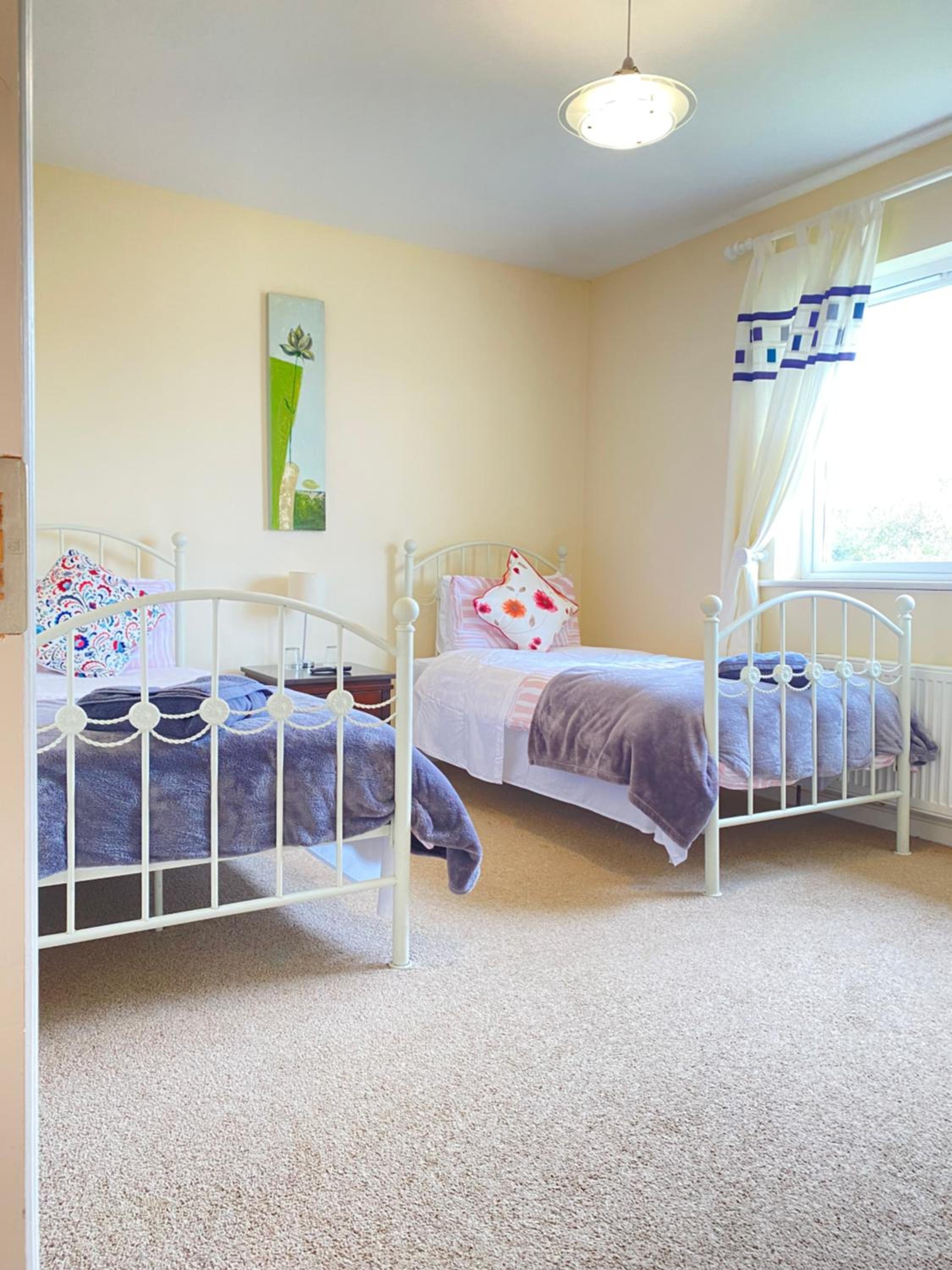 Family Room with Two Rooms with Private External Bathroom photo 2