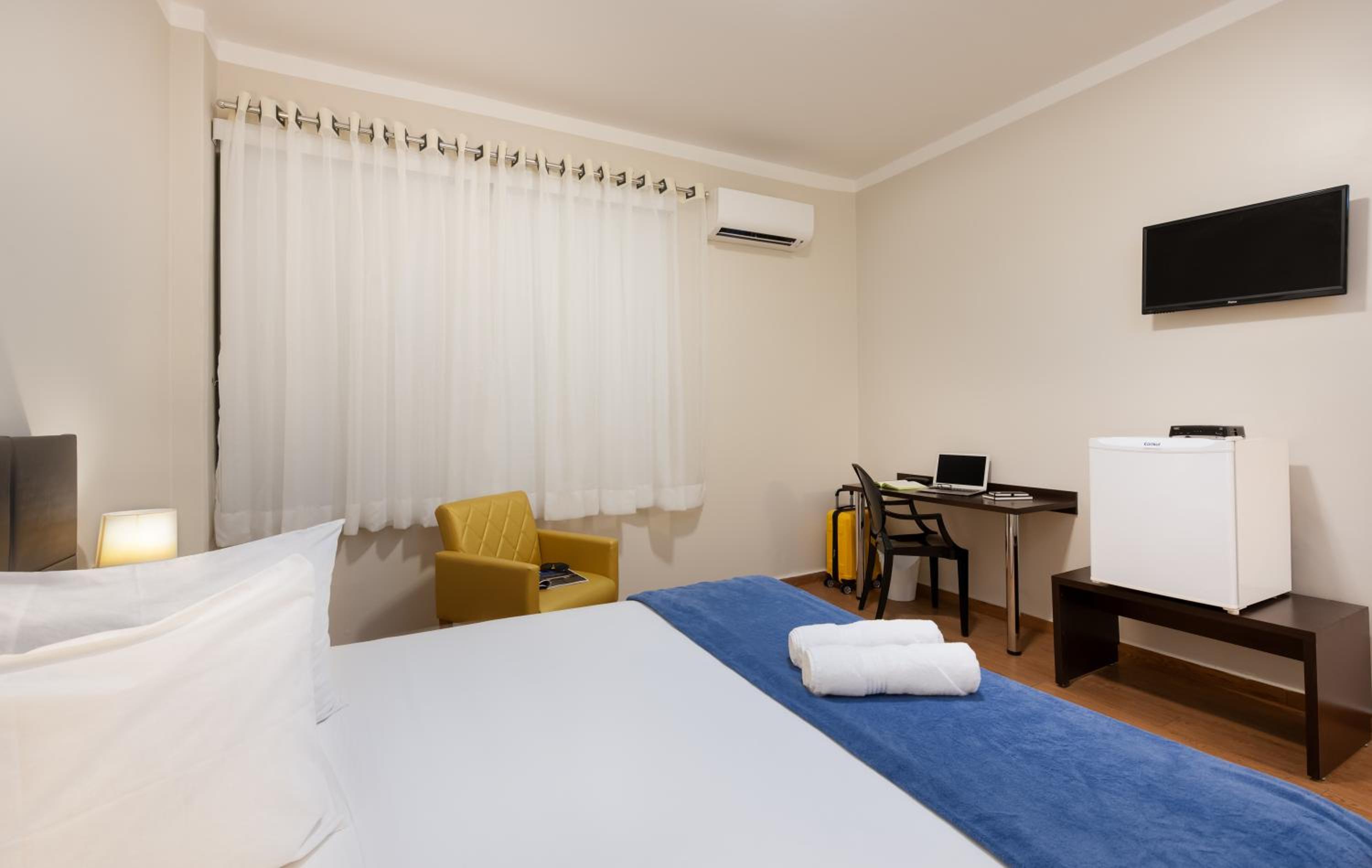 Standard Double Room - Photo 4