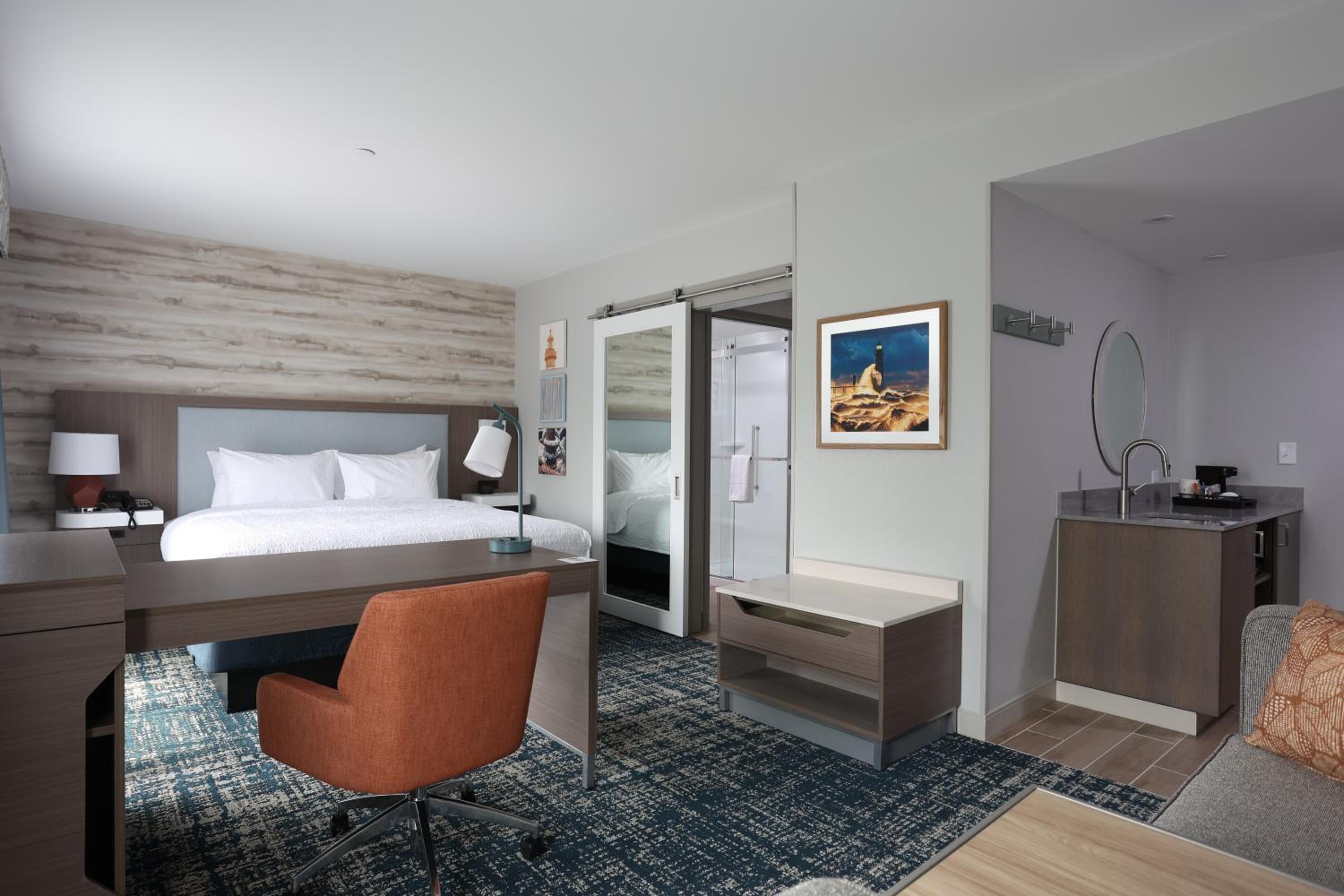 King Studio Suite - Photo 3