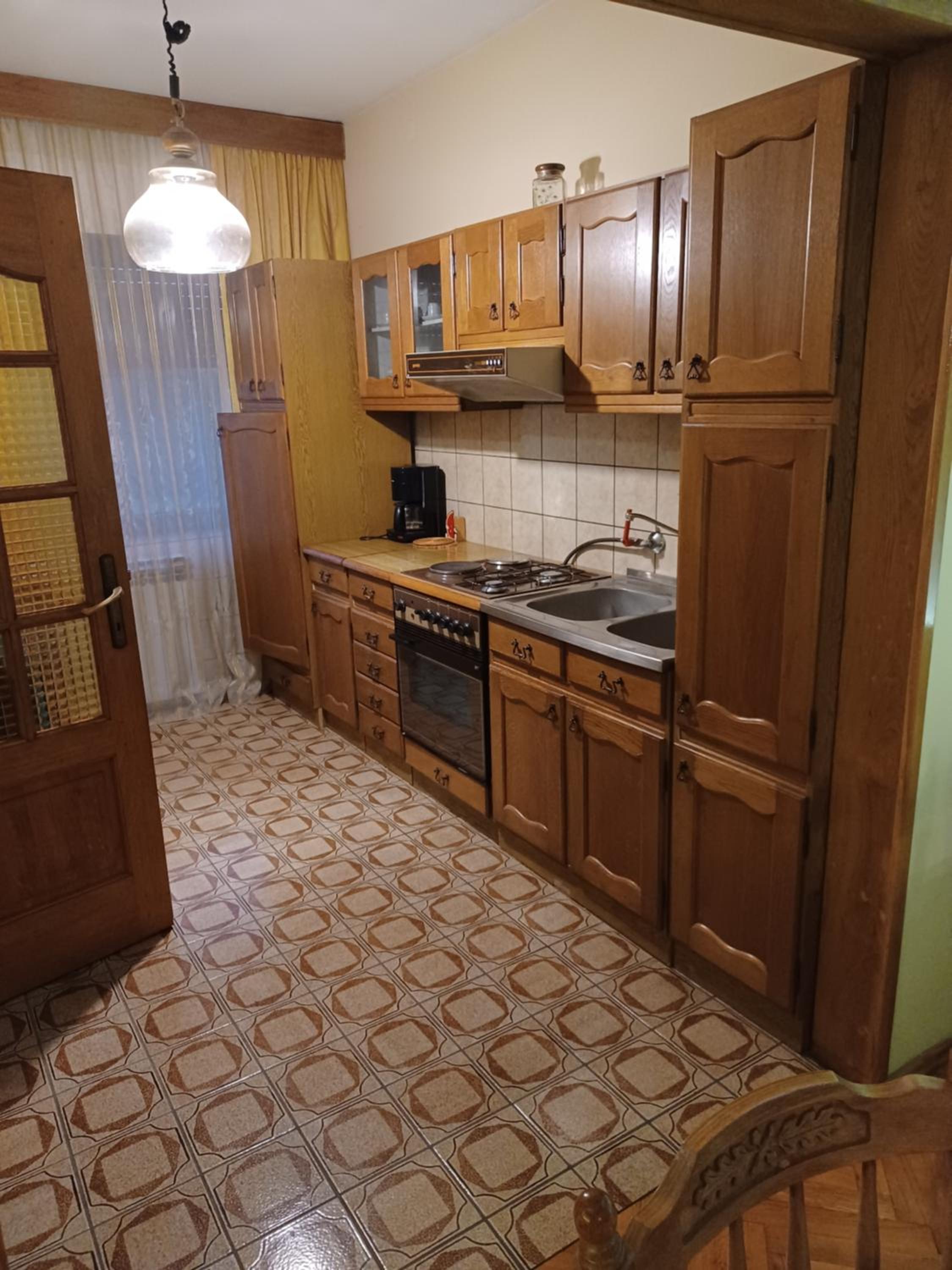 Apartment - Split Level - Photo 21