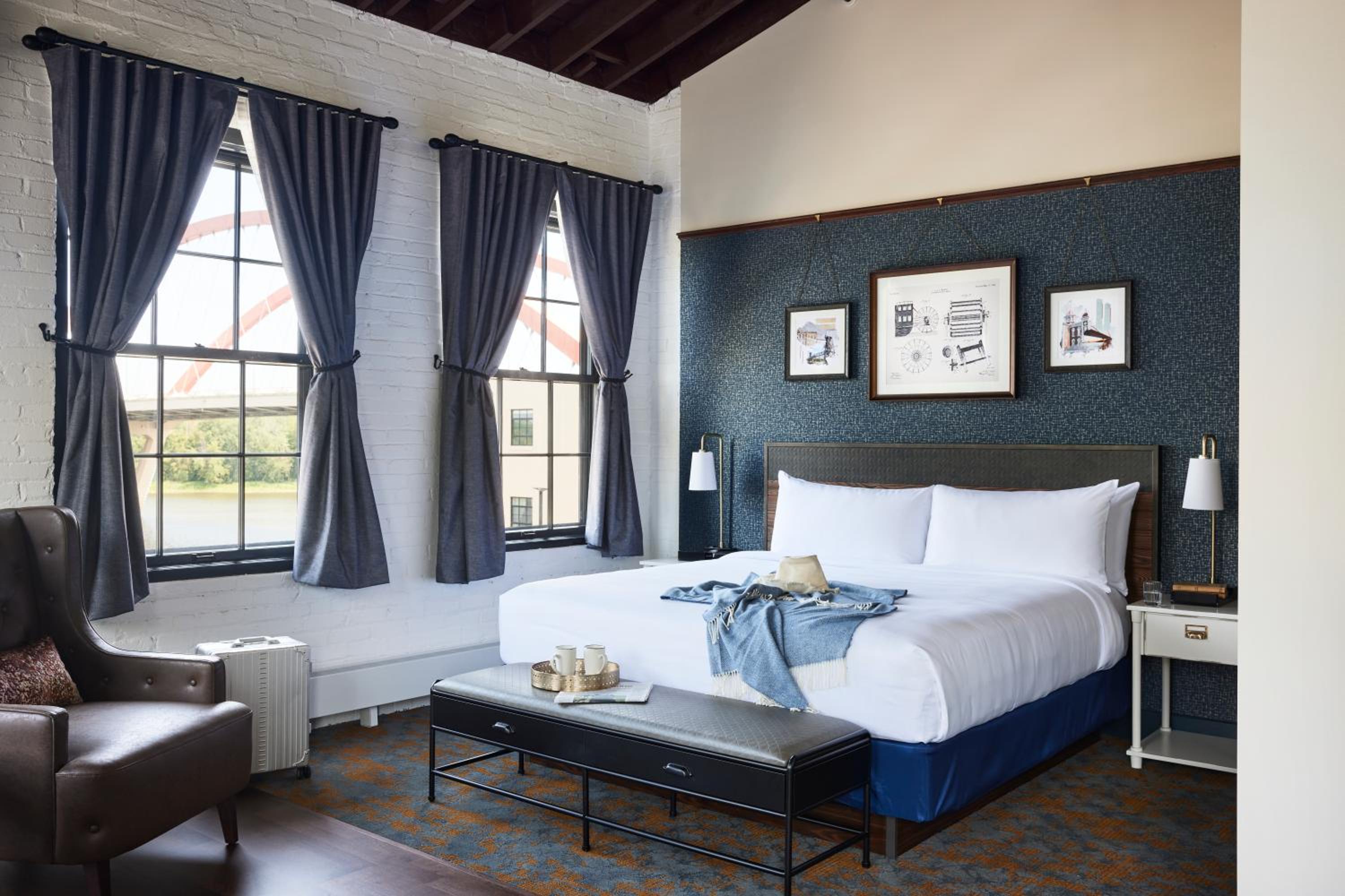Deluxe King Room