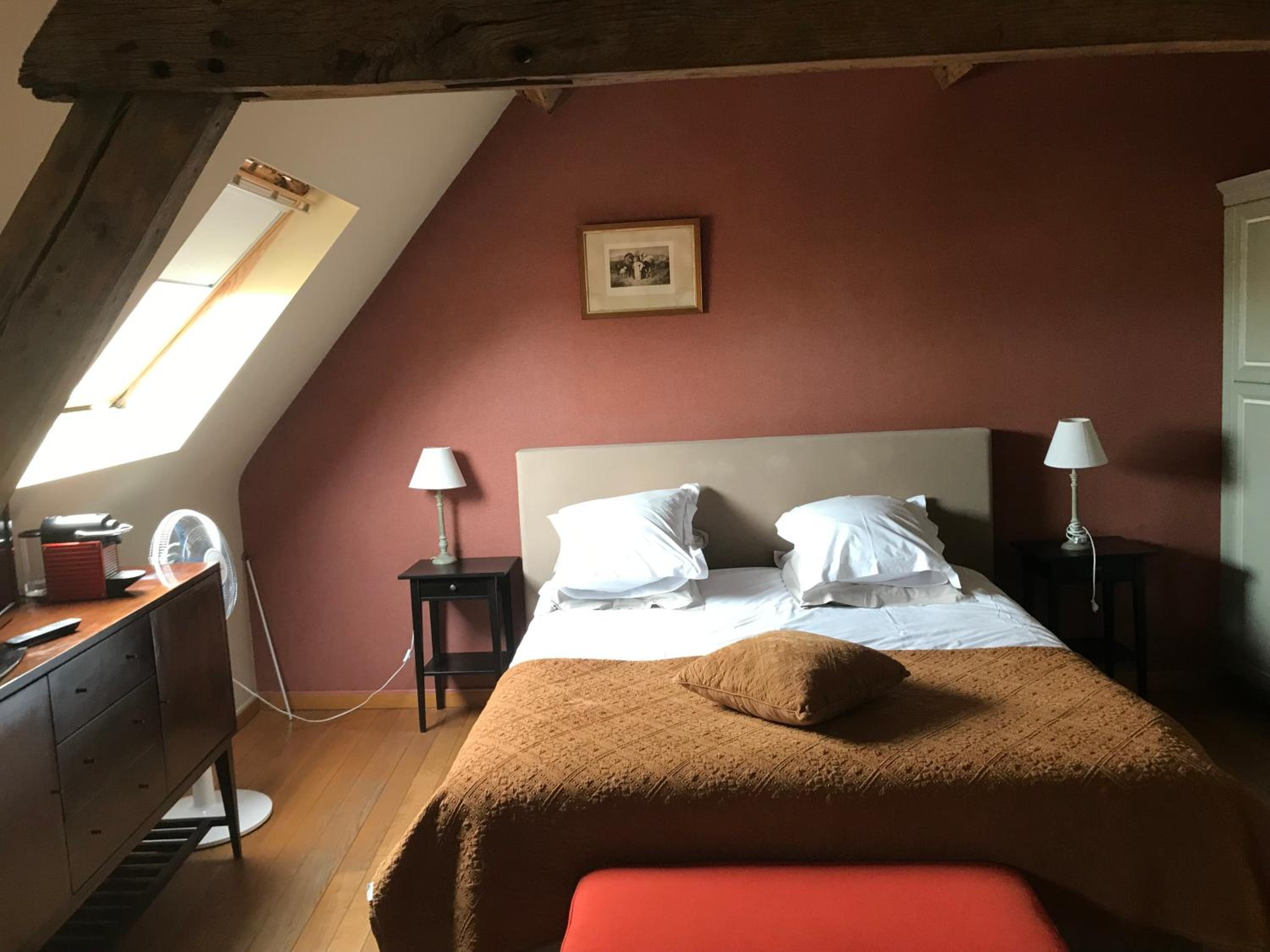 Double Room with Private Bathroom - Photo 16