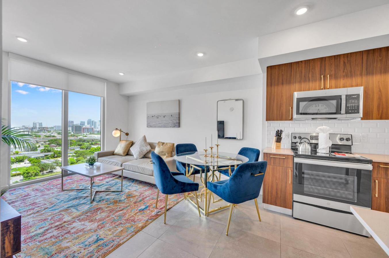 Apartment photo 1