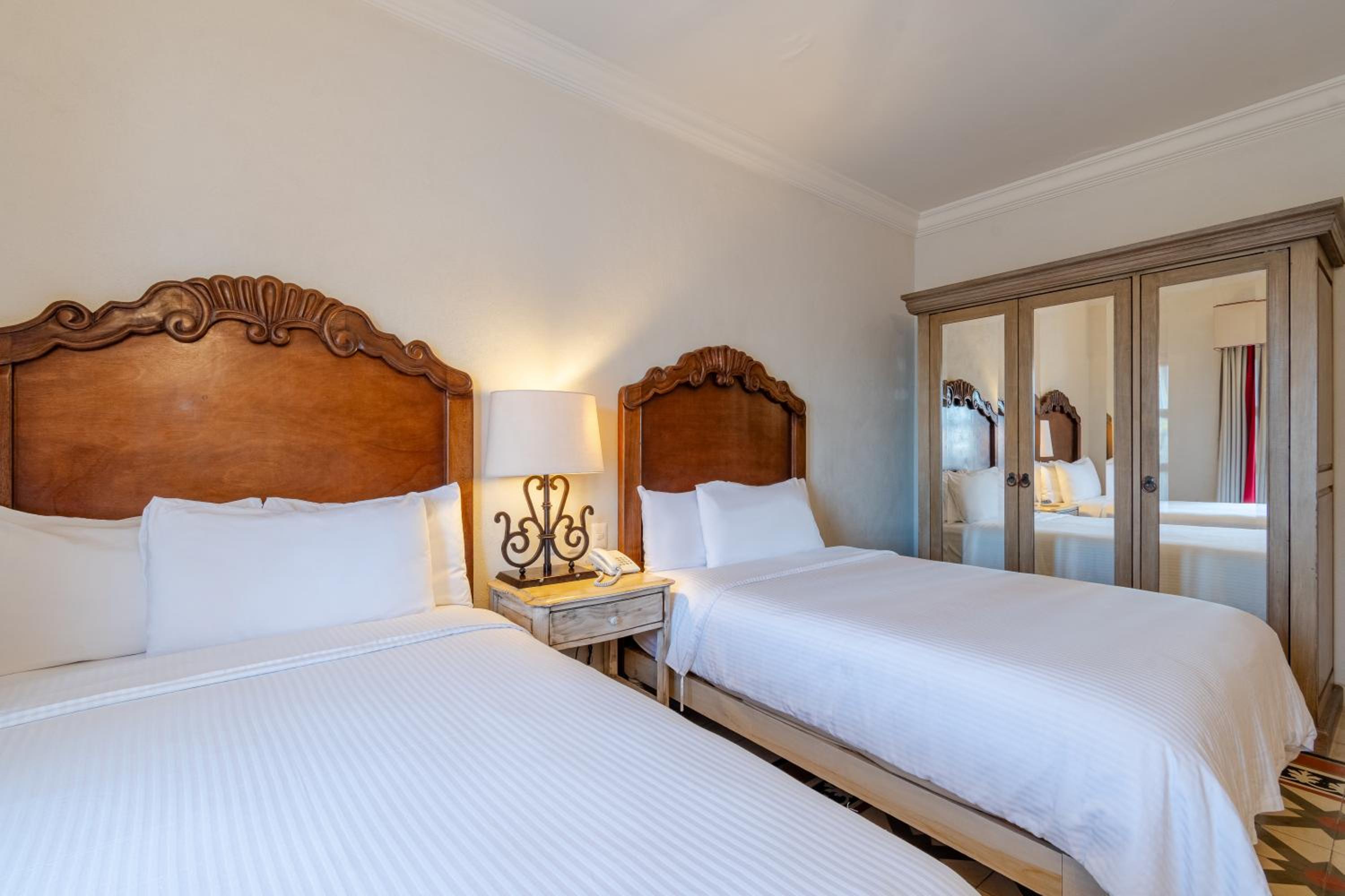 Double Room with Two Double Beds - Photo 1