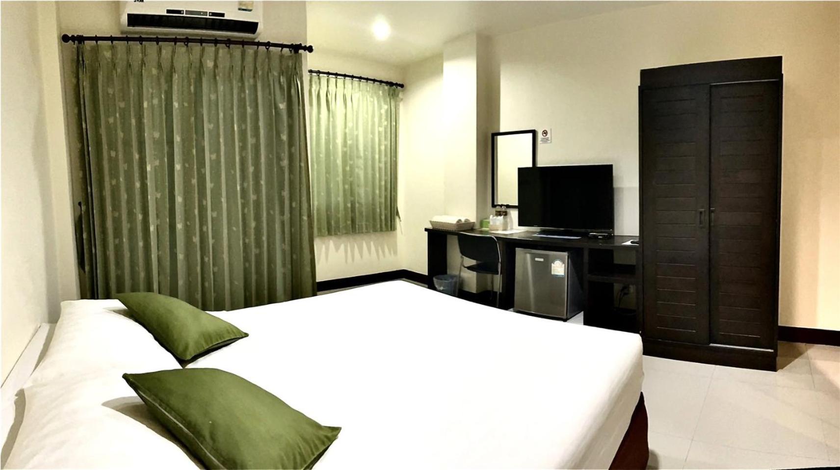 Standard Queen Room - Photo 1