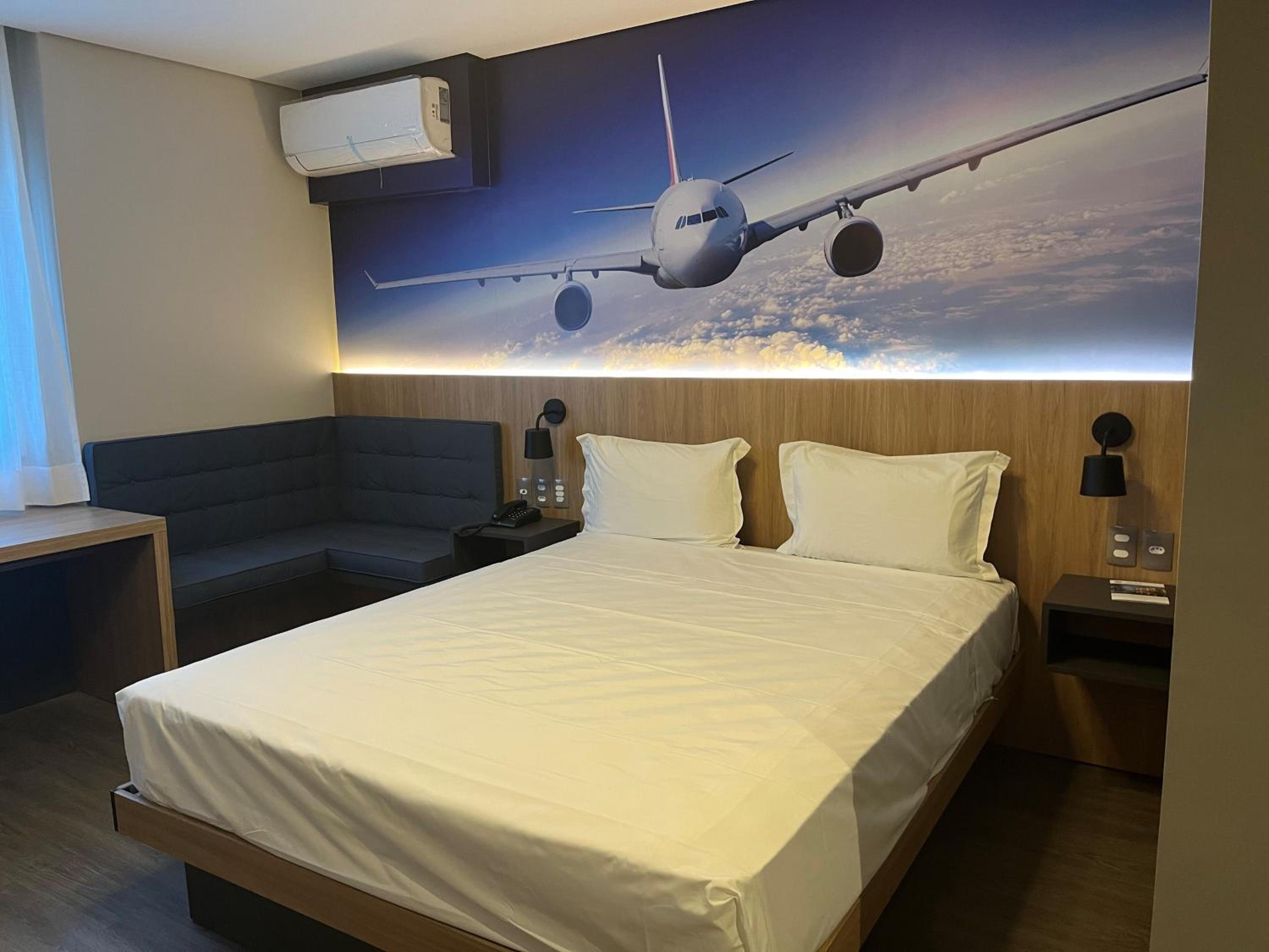Large Double Room - Photo 4