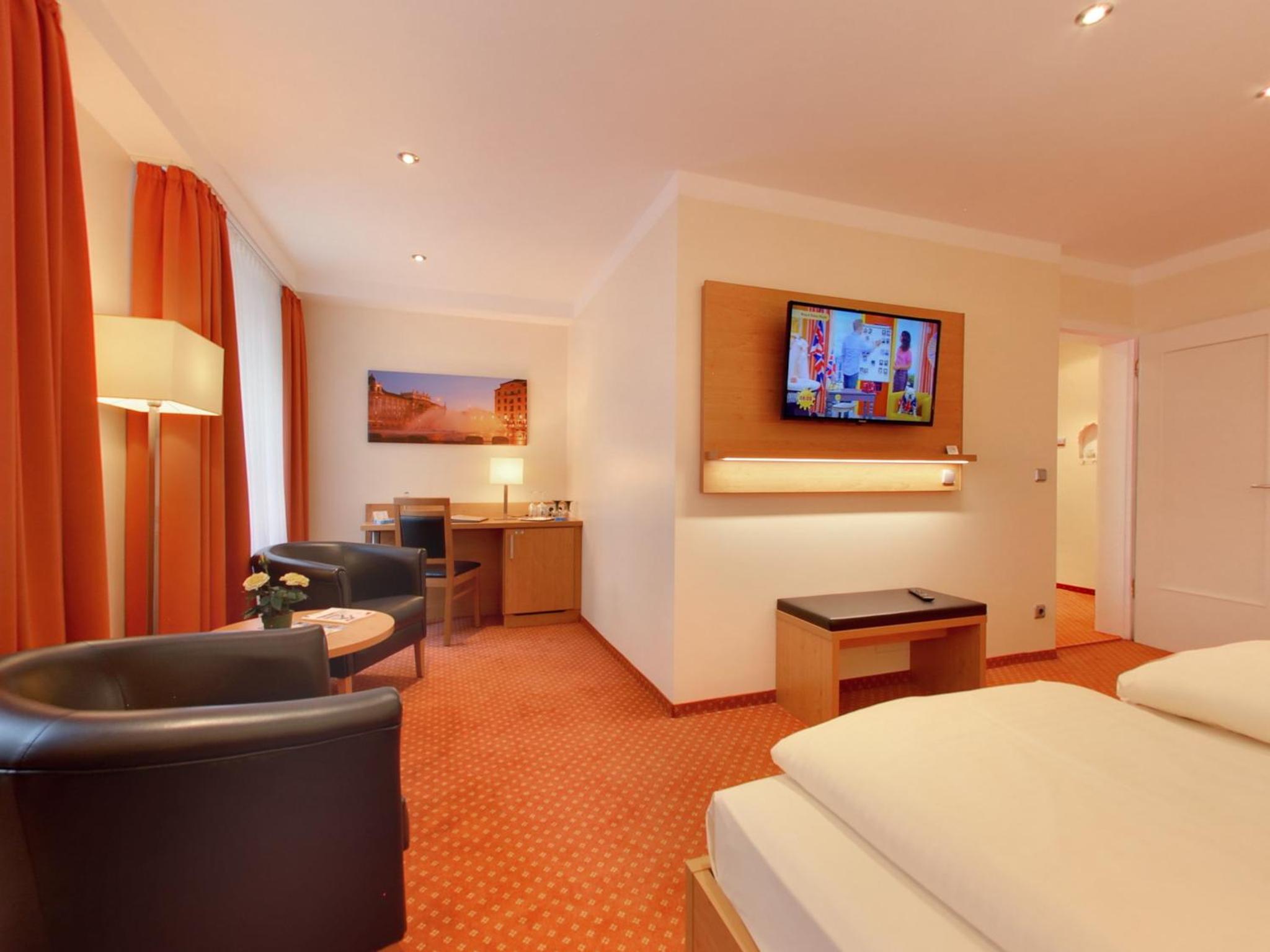 Deluxe Suite with Spa Bath