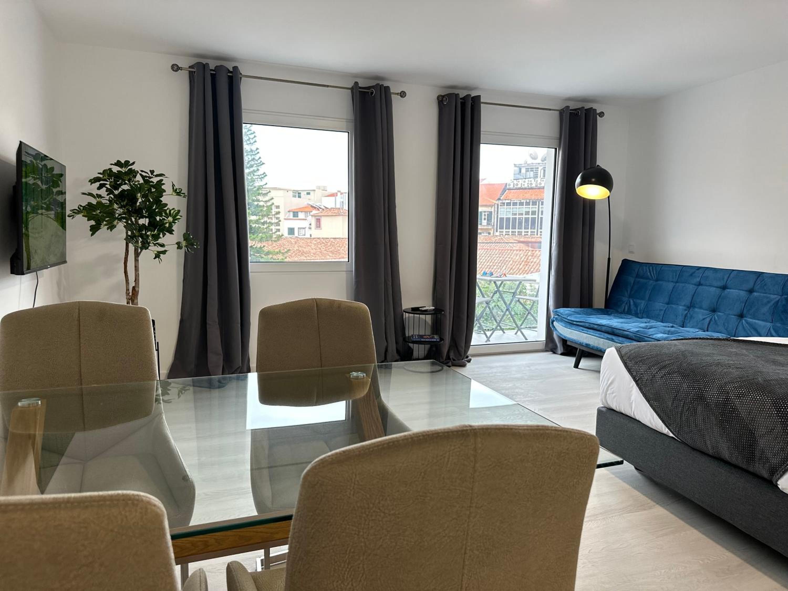 Apartment with Balcony photo 1
