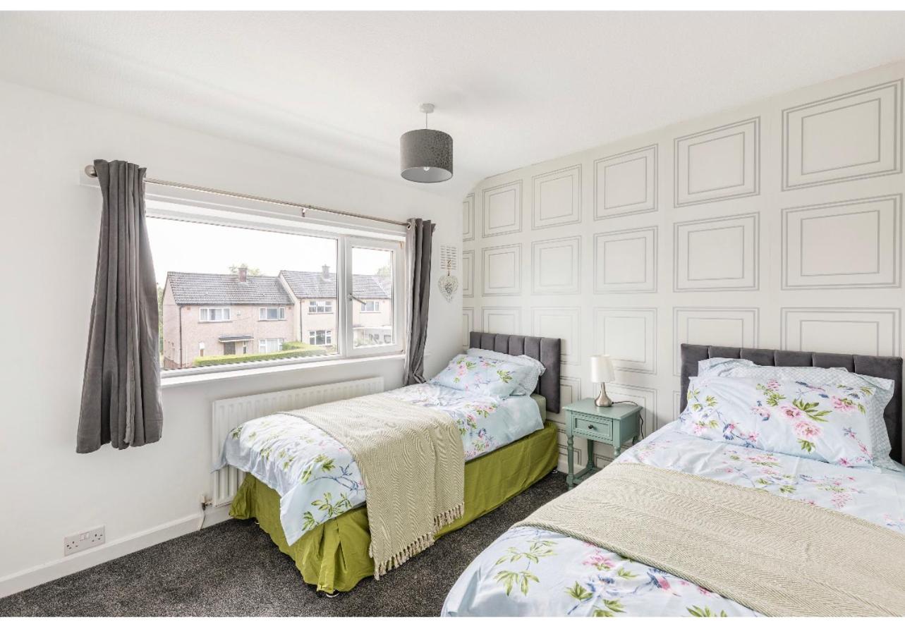 Three-Bedroom House photo 1